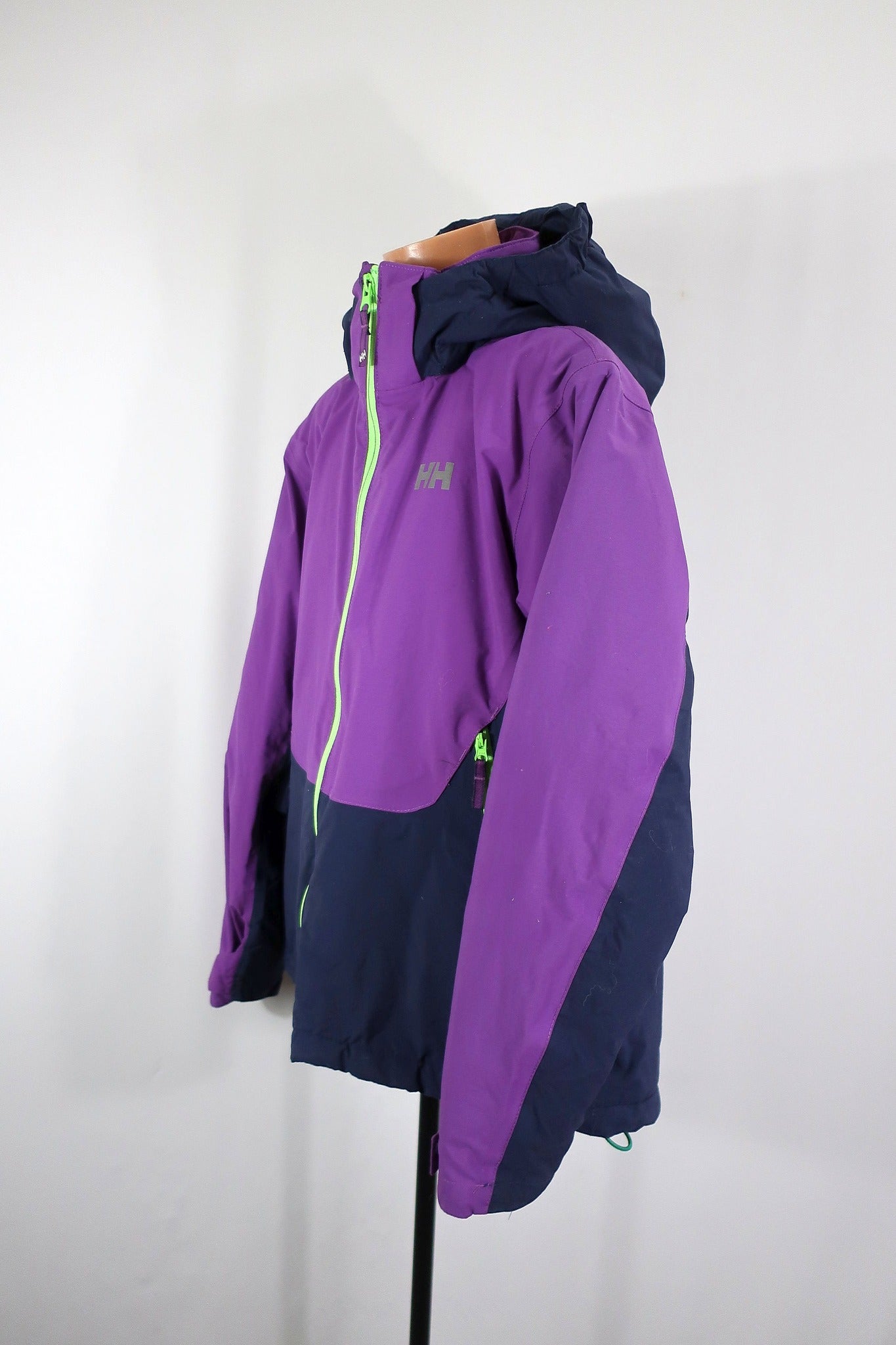 HELLY HANSEN striukė su Primaloft 158/164 ūgiui