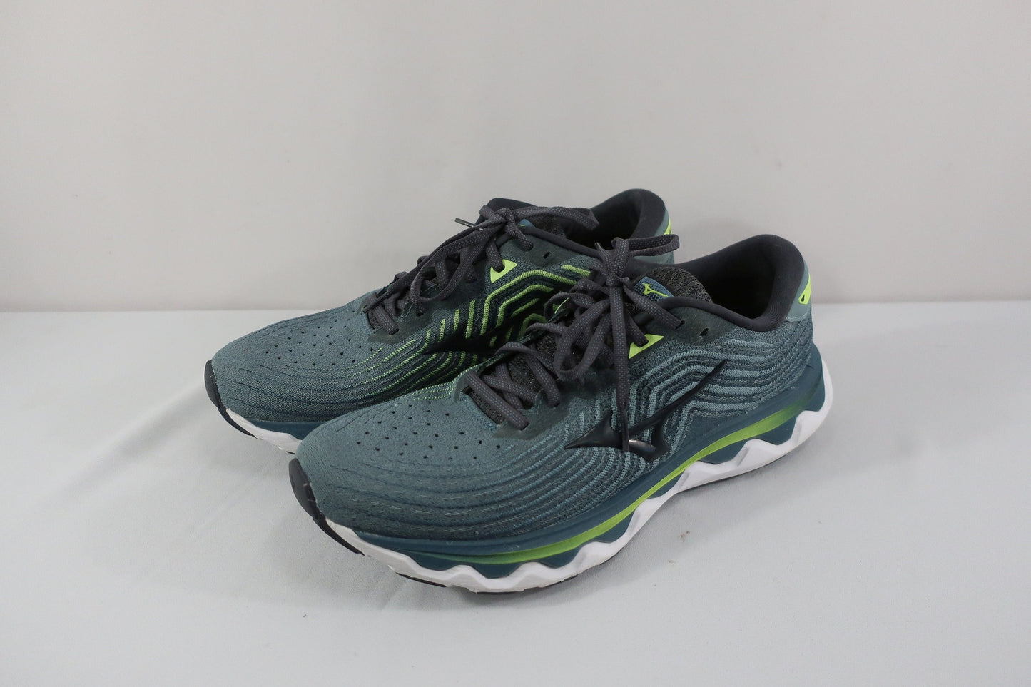 MIZUNO sportiniai batai 42,5 dydis