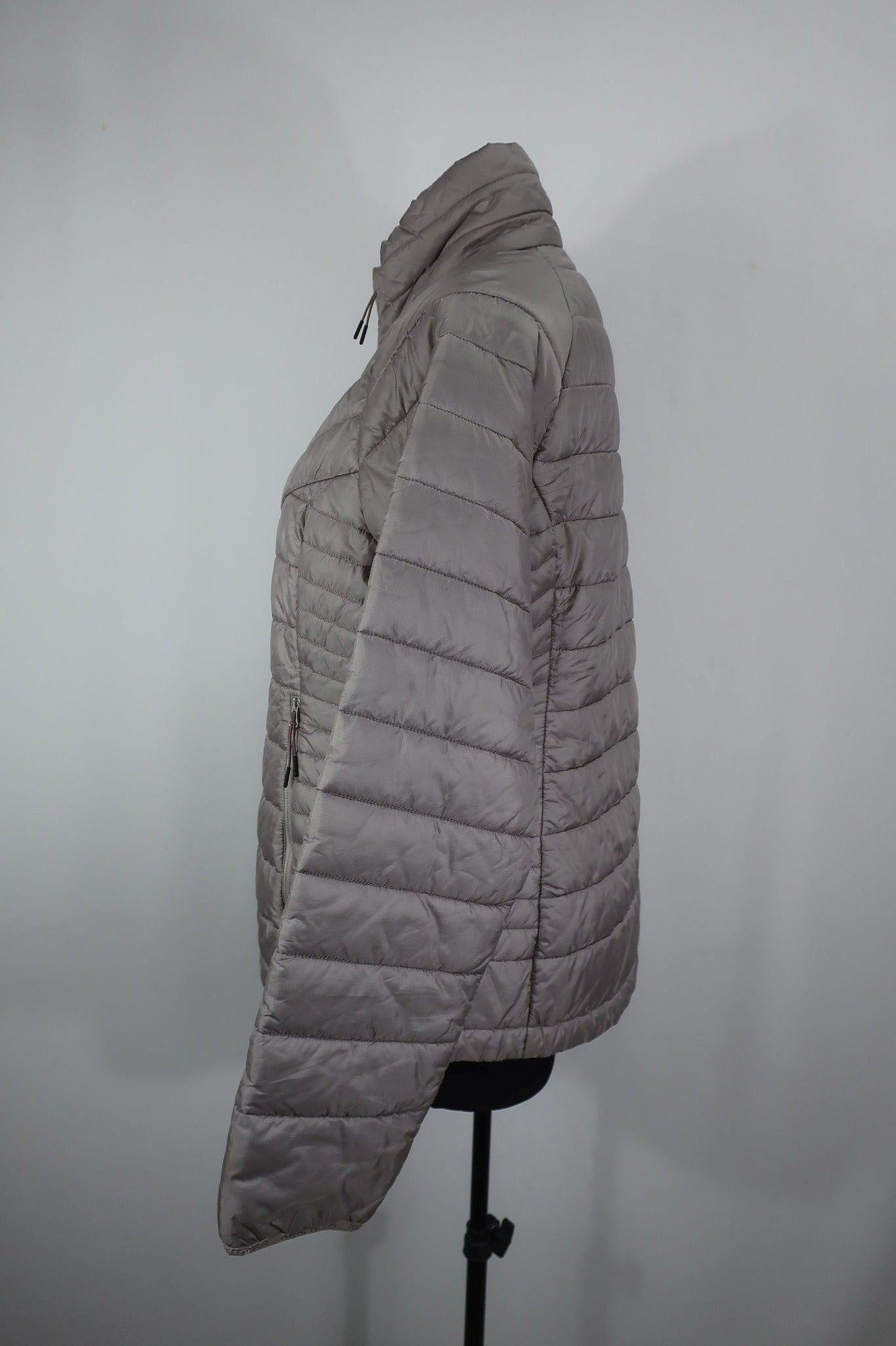 KARITRAA moteriška striukė su Primaloft L/XL dydis