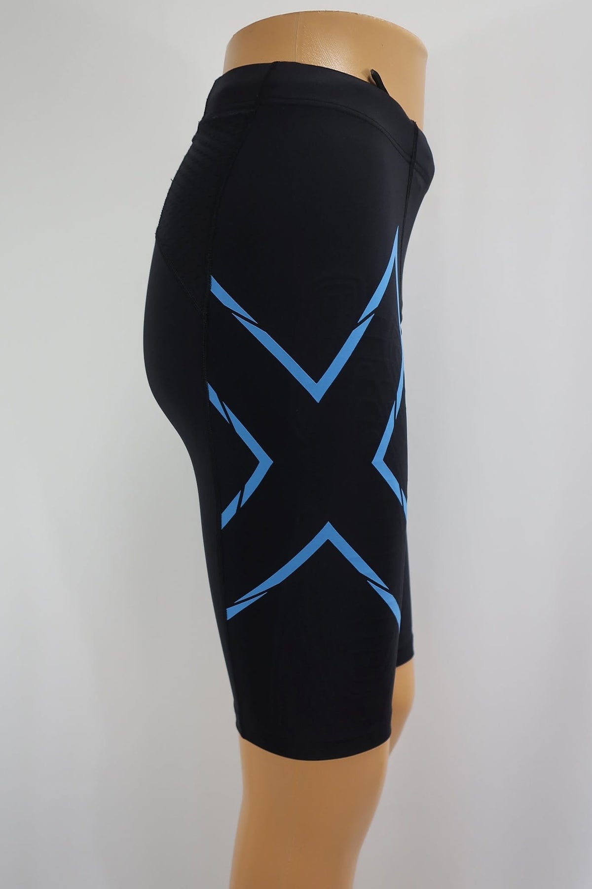 2XU vyriški sportiniai kompresiniai šortai M dydis