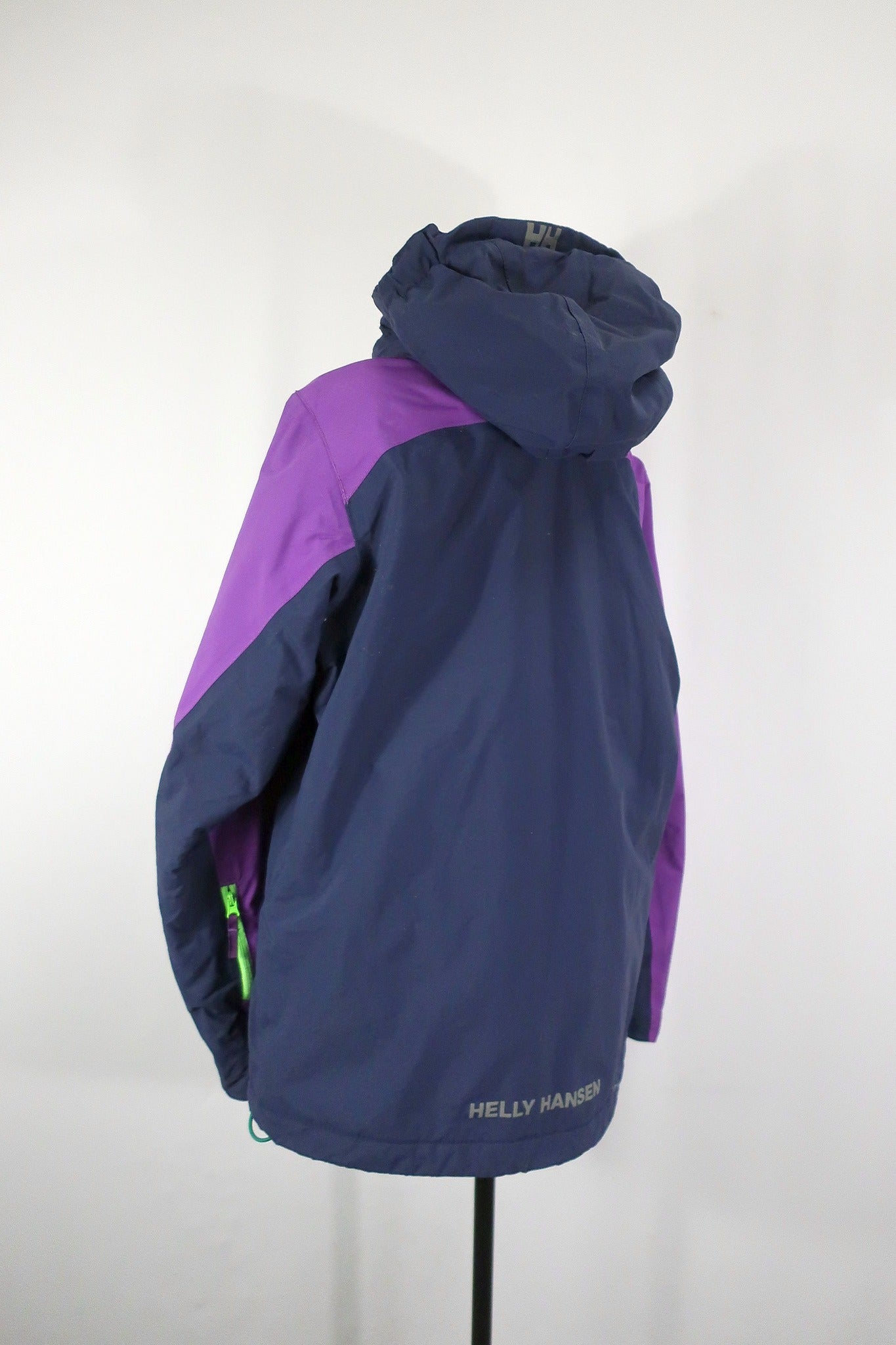 HELLY HANSEN striukė su Primaloft 158/164 ūgiui