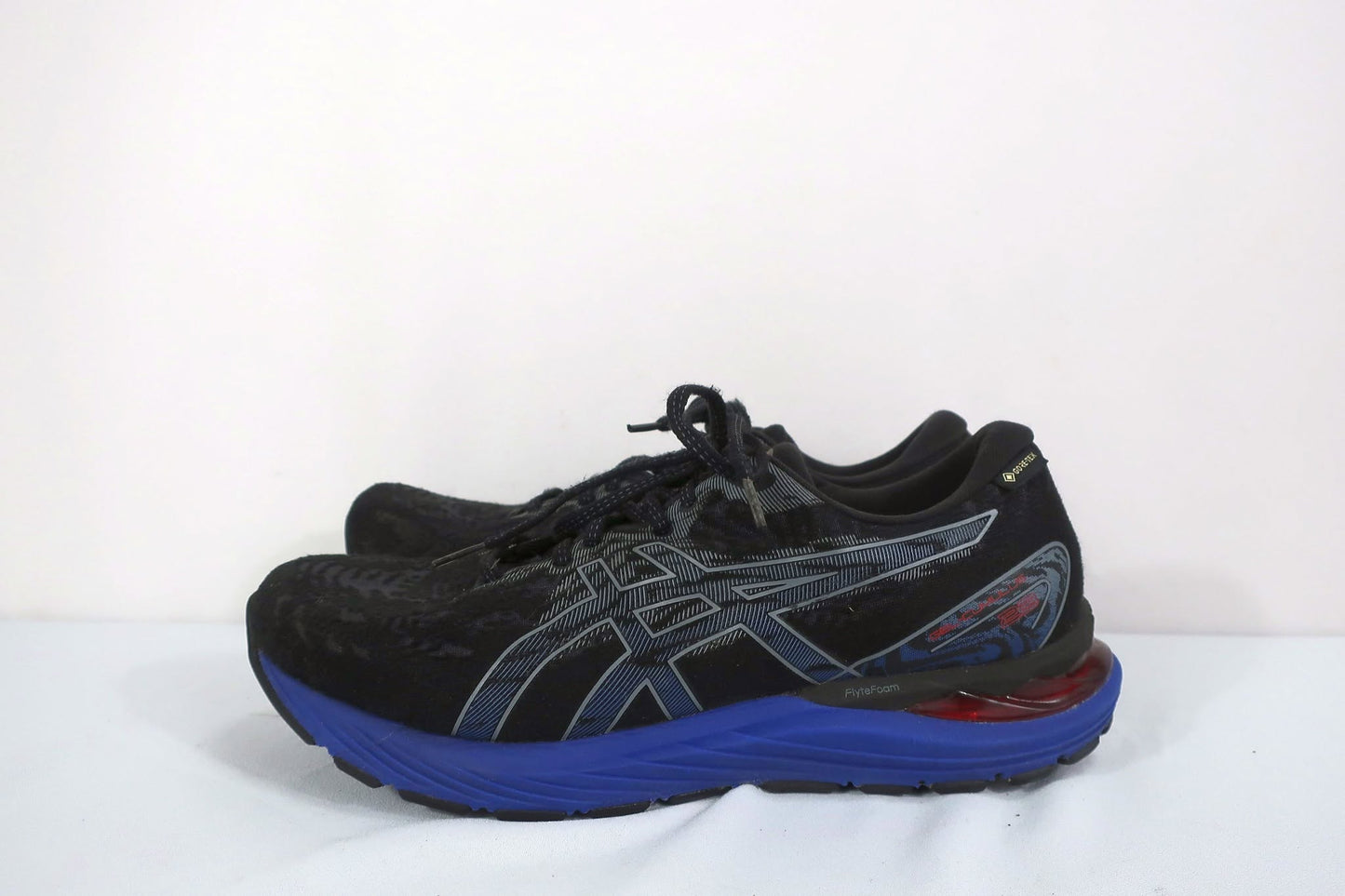 ASICS sportiniai batai su Gore-tex 42,5 dydis