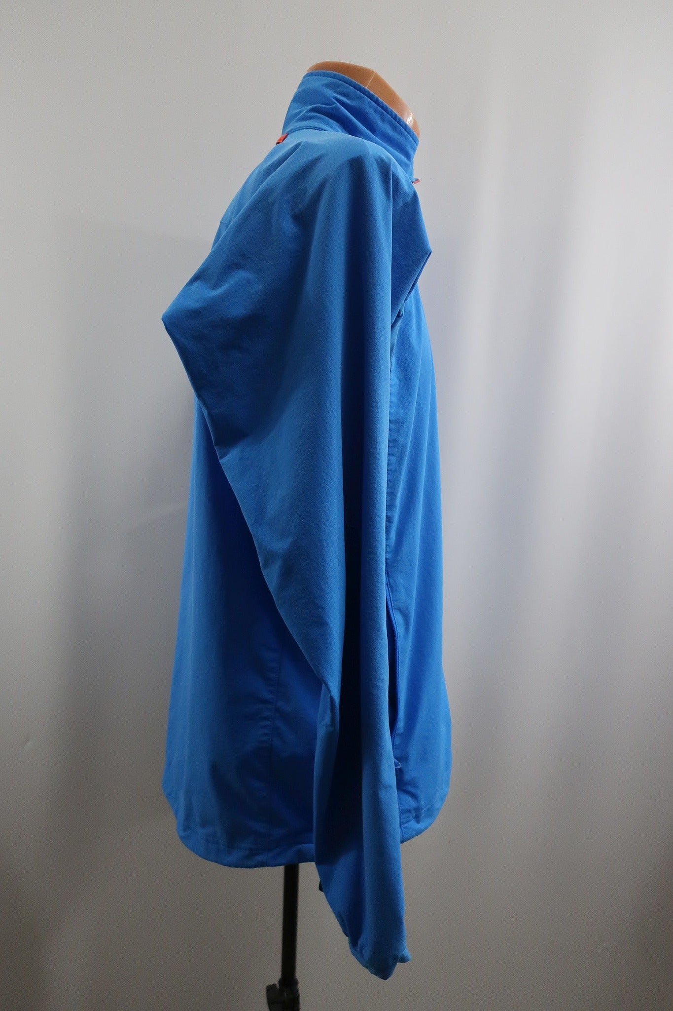 HAGLOFS vyriškas windstoperinis sportinis švarkas L dydis