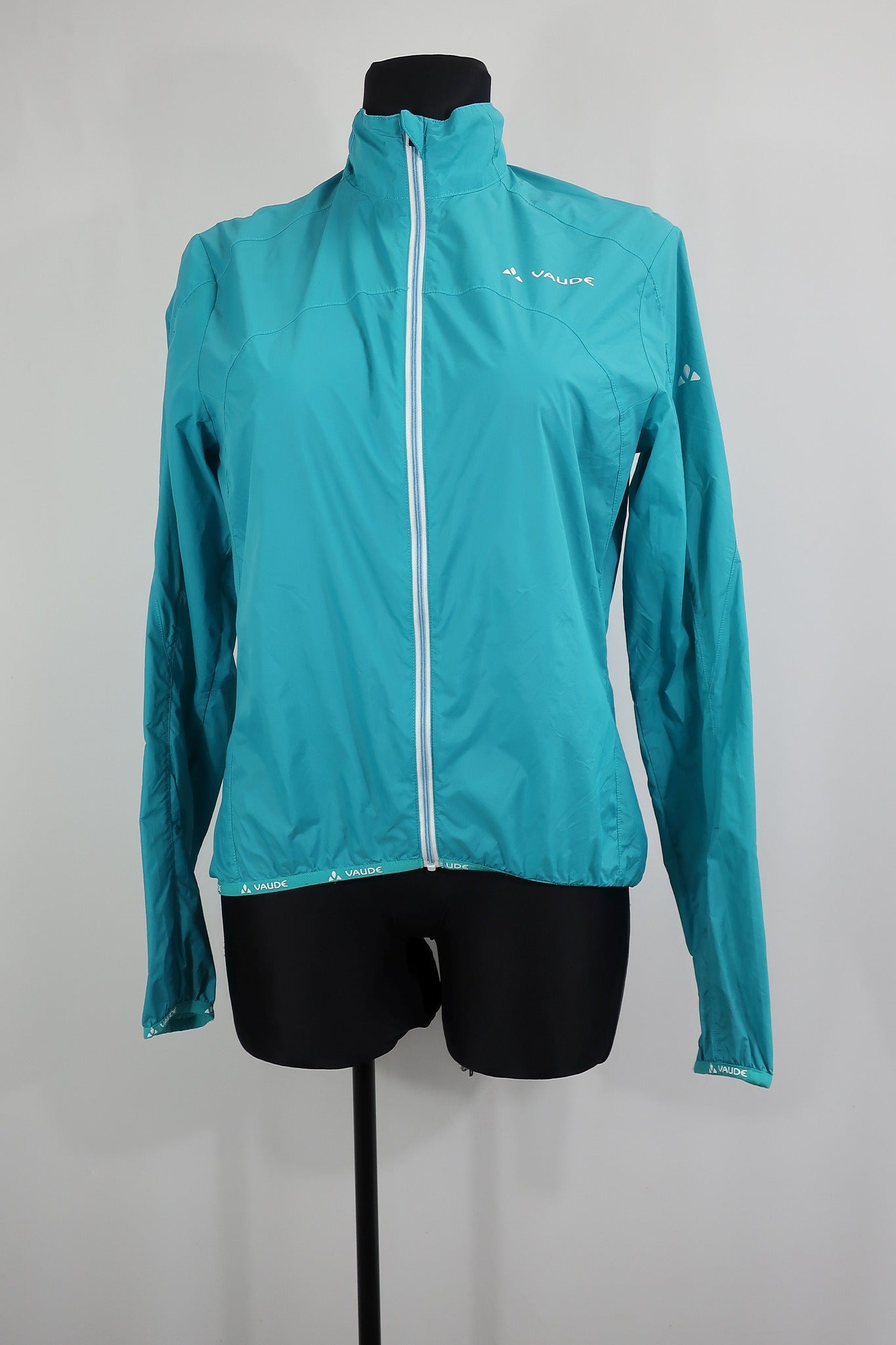 VAUDE sportinė moteriška lengva striukė M dydis