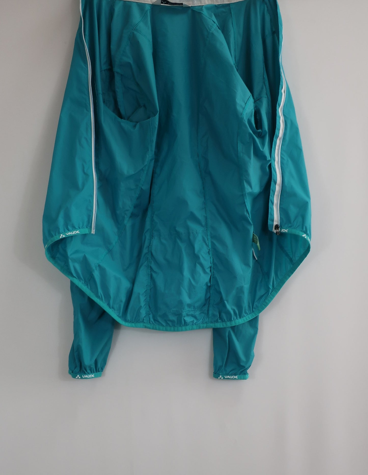 VAUDE sportinė moteriška lengva striukė M dydis