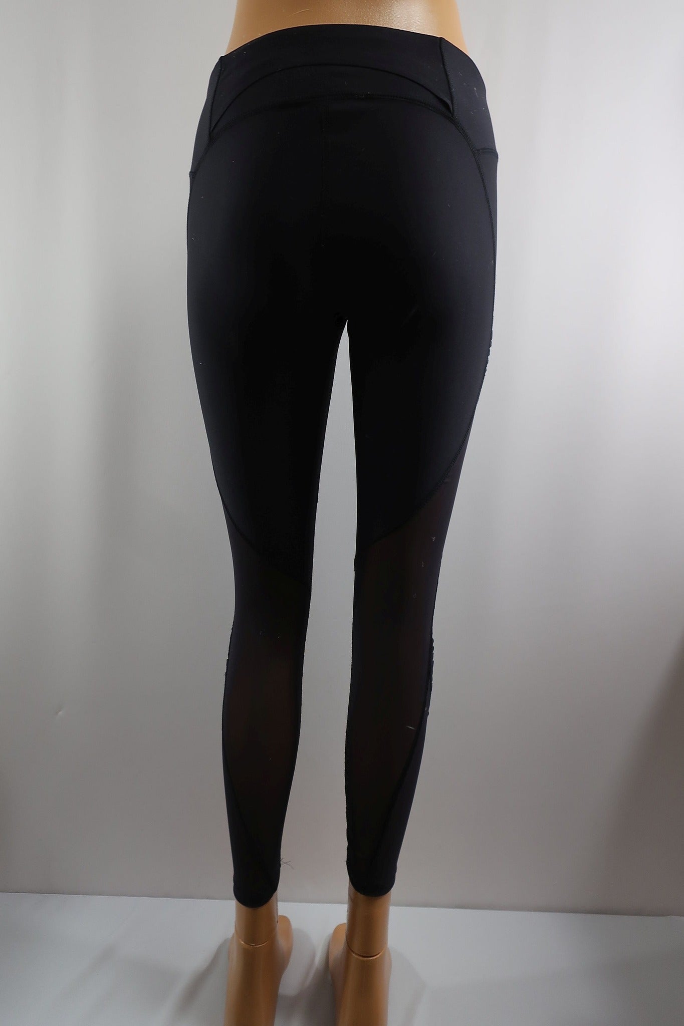 UNDER ARMOUR moteriškos sportinės tamprės M dydis