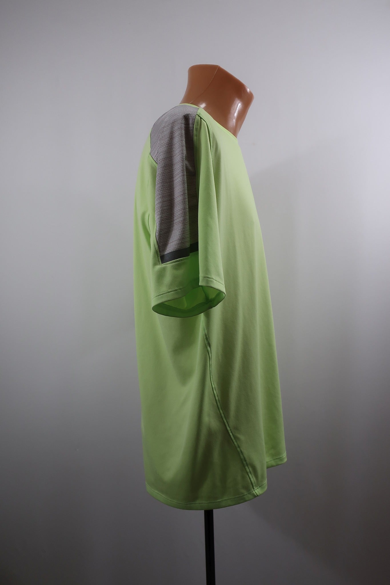 UNDER ARMOUR vyriški sportiniai marškinėliai XL/XXL dydis