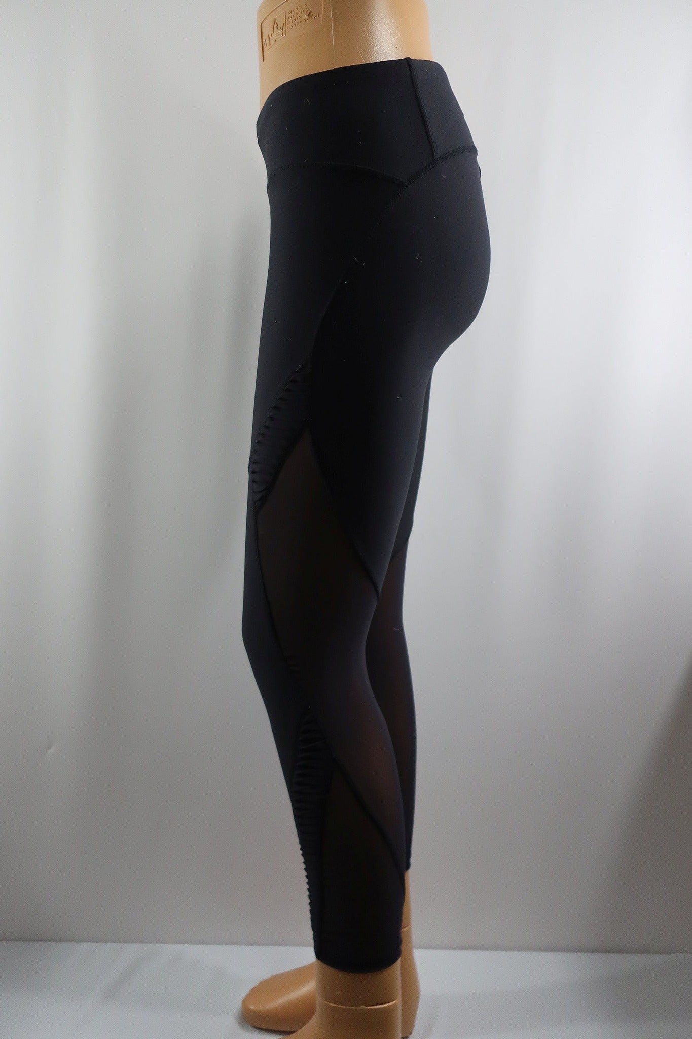 UNDER ARMOUR moteriškos sportinės tamprės M dydis