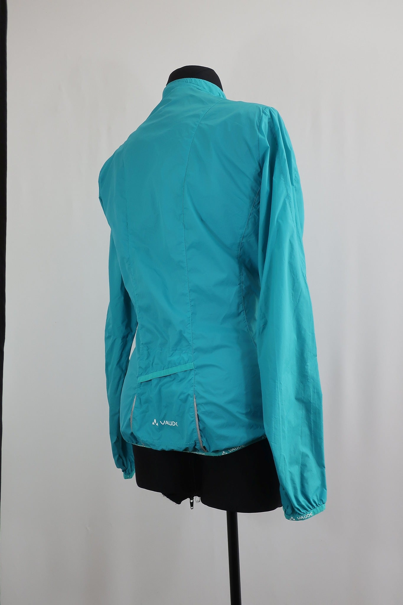 VAUDE sportinė moteriška lengva striukė M dydis