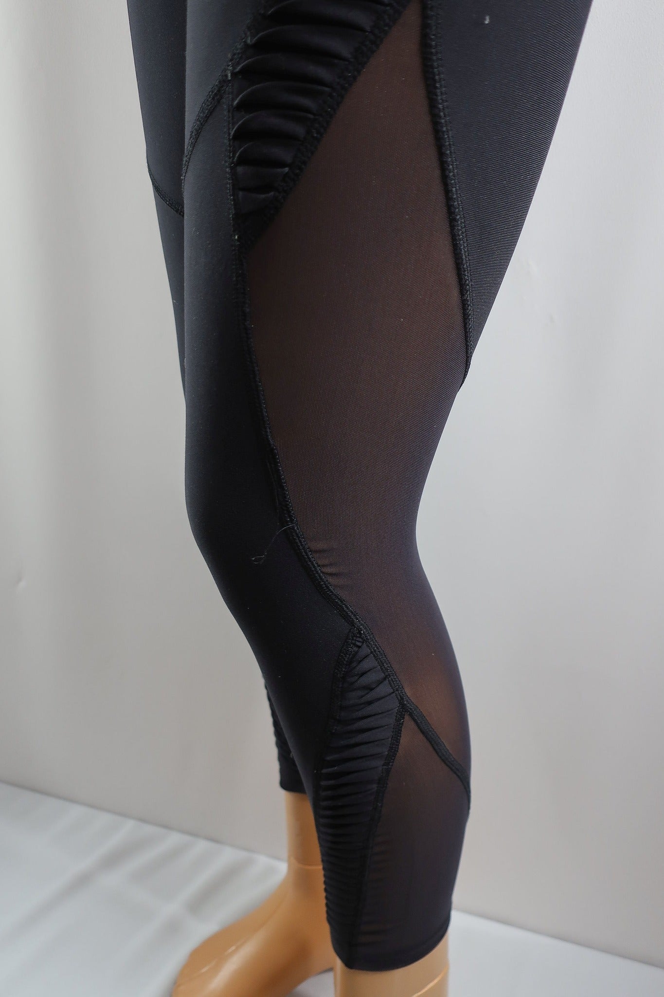 UNDER ARMOUR moteriškos sportinės tamprės M dydis