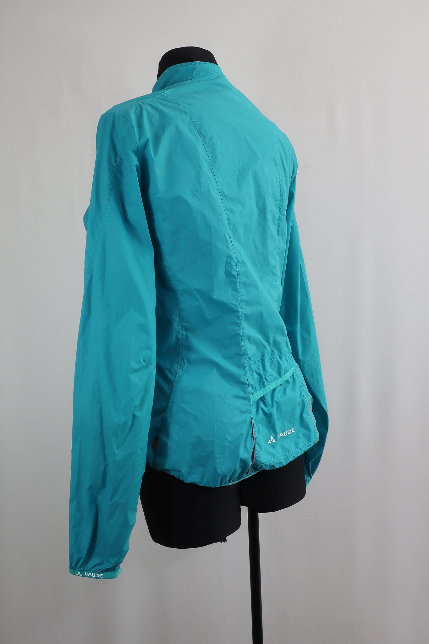 VAUDE sportinė moteriška lengva striukė M dydis