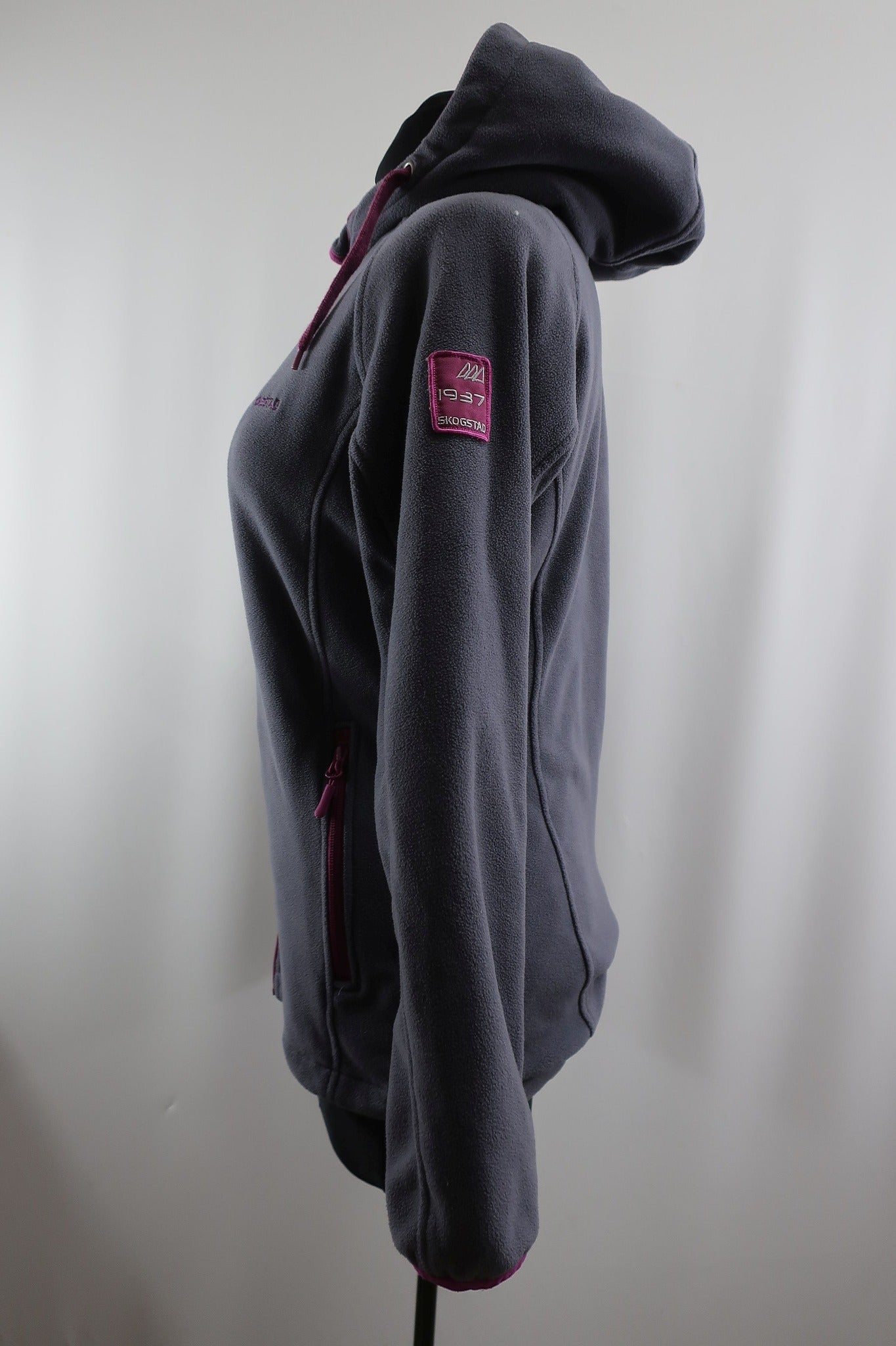 SKOGSTAD moteriškas šiltukas 40/42 dydis