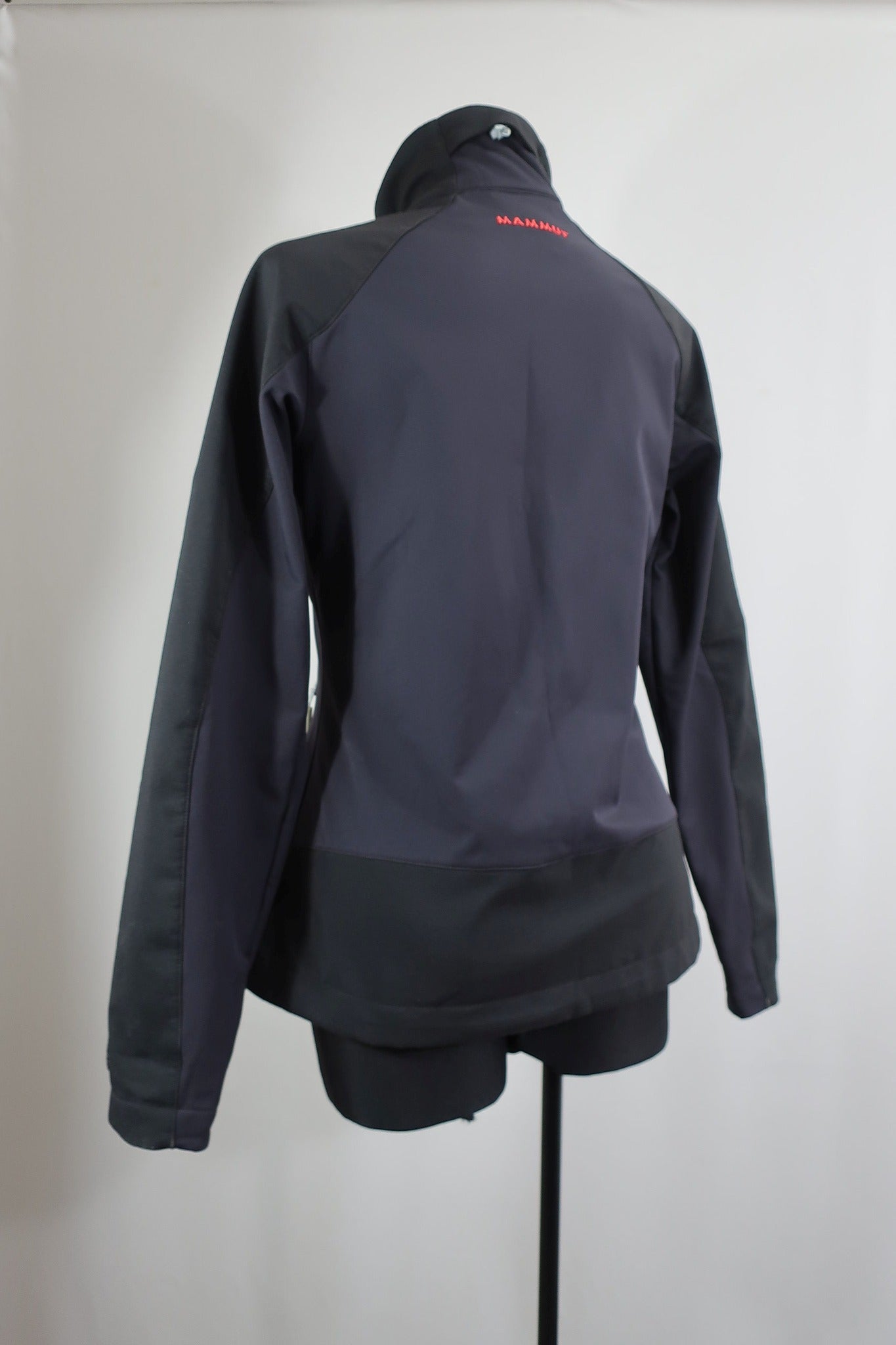 MAMMUT moteriška softšelinė striukė M dydis