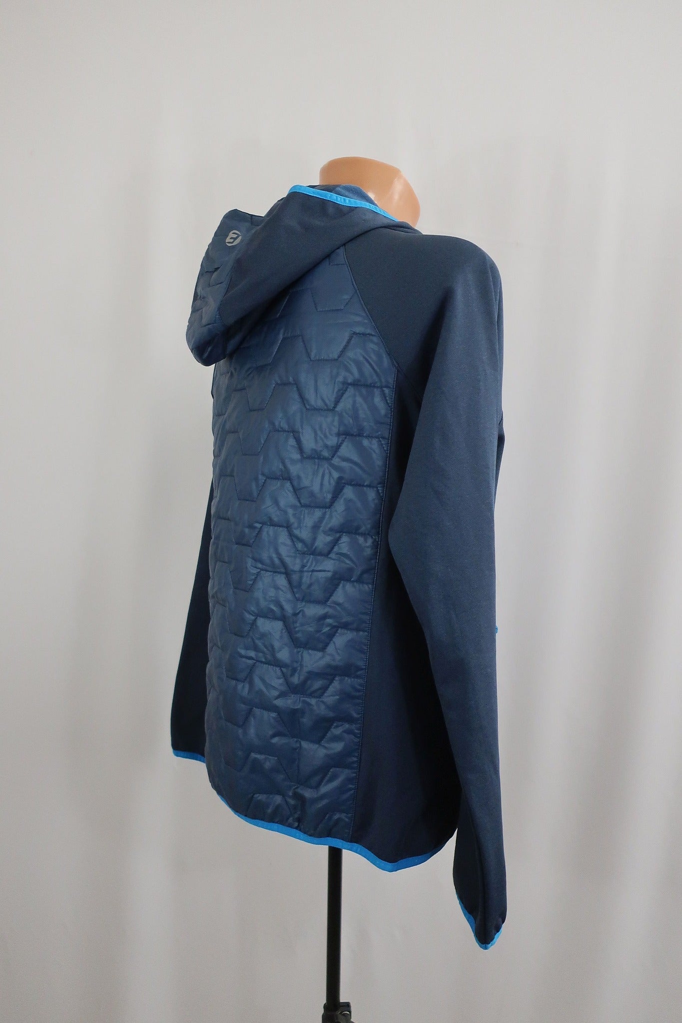 ICEPEAK naujas vyriškas šiltukas M dydis