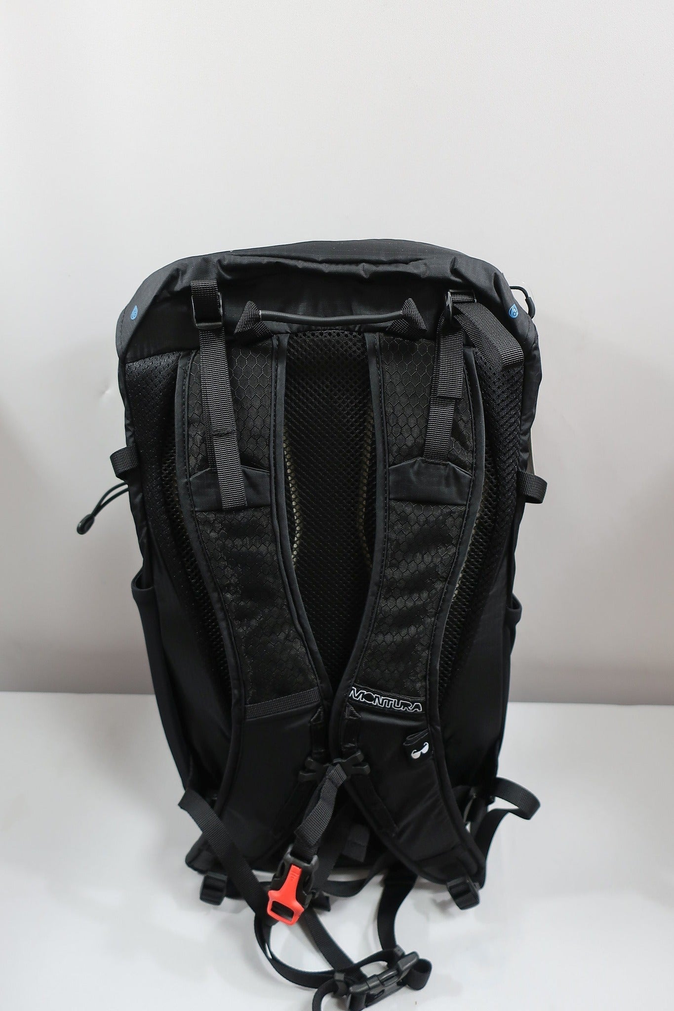 MONTURA nauja kuprinė 22 l talpos