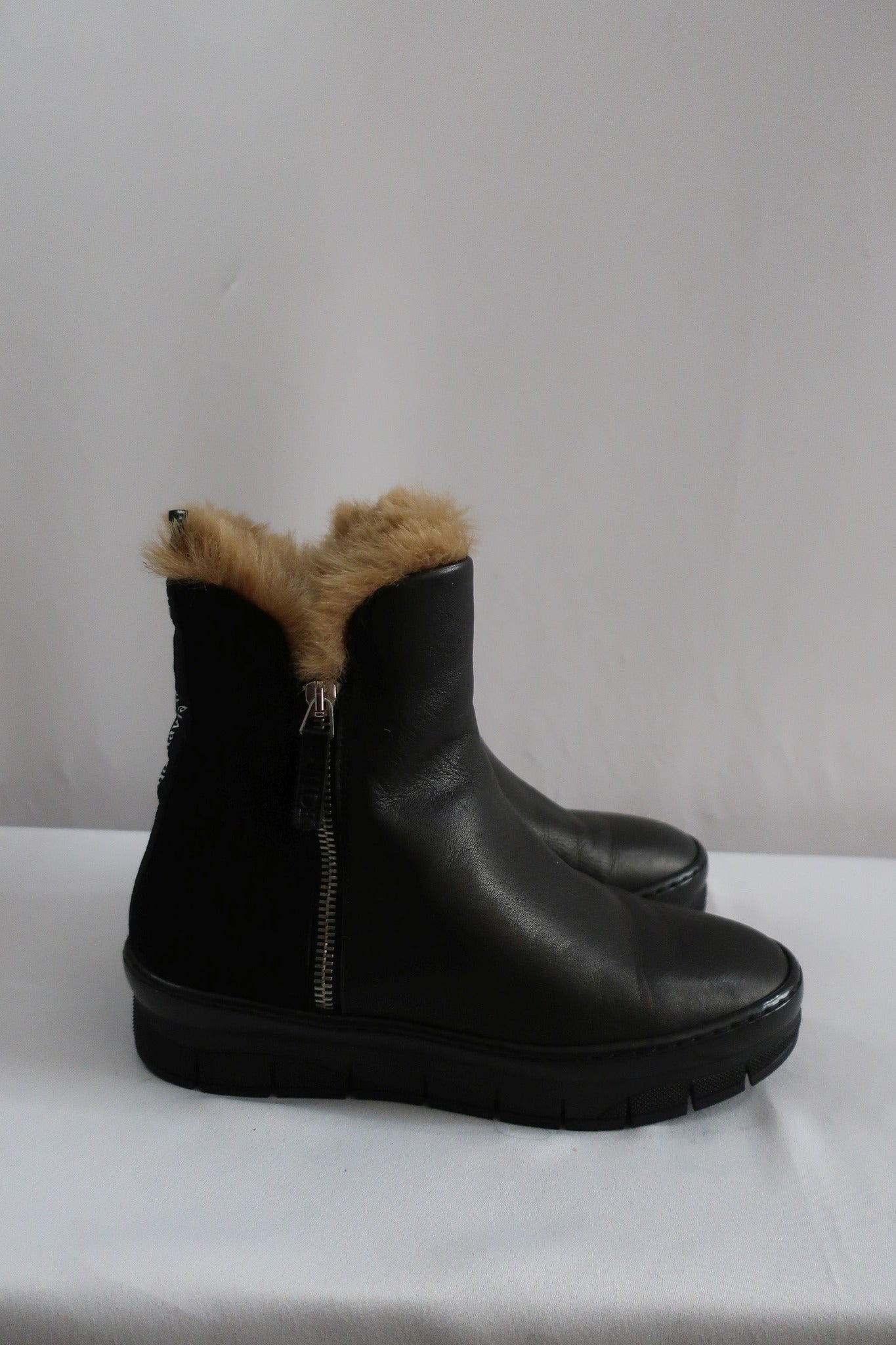 NUDE OF SCANDINAVIA moteriški odiniai šilti aulinukai 38 dydis