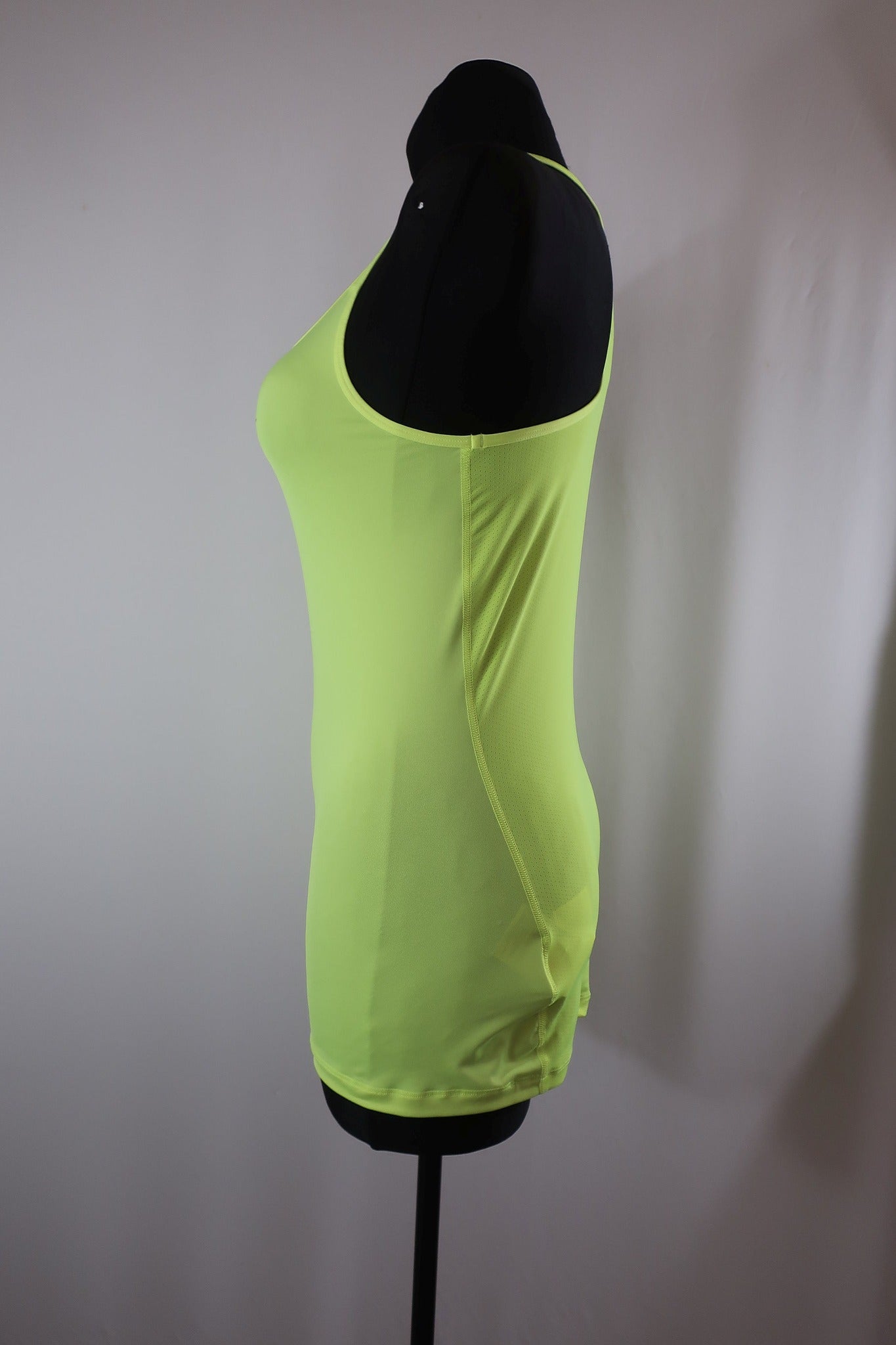 NIKE moteriški sportiniai marškinėliai M dydis