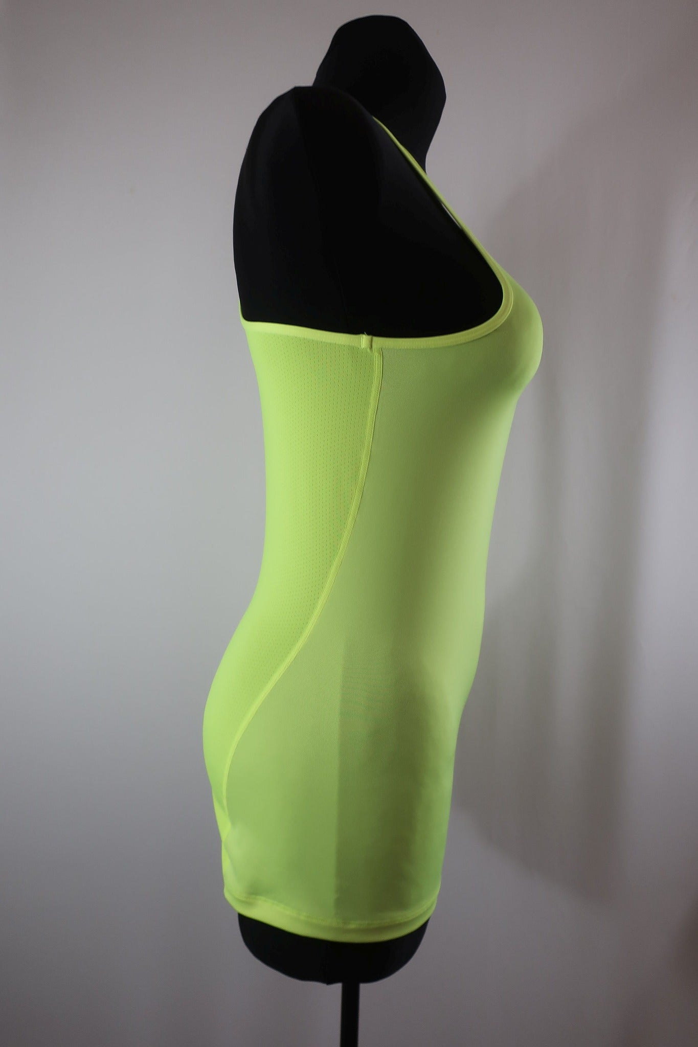 NIKE moteriški sportiniai marškinėliai M dydis