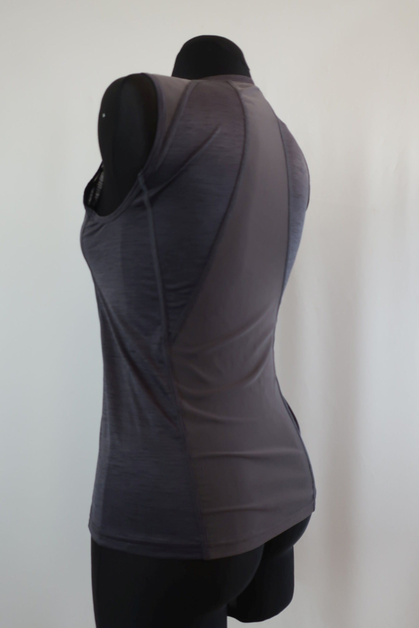 KARITRAA moteriški sportiniai marškinėliai S dydis