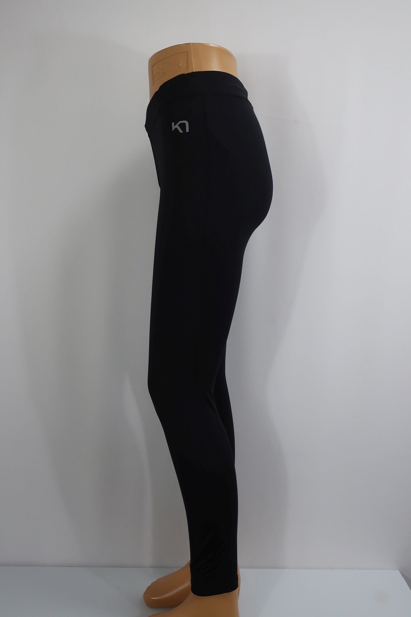 KARITRAA moteriškos sportinės tamprės M dydis