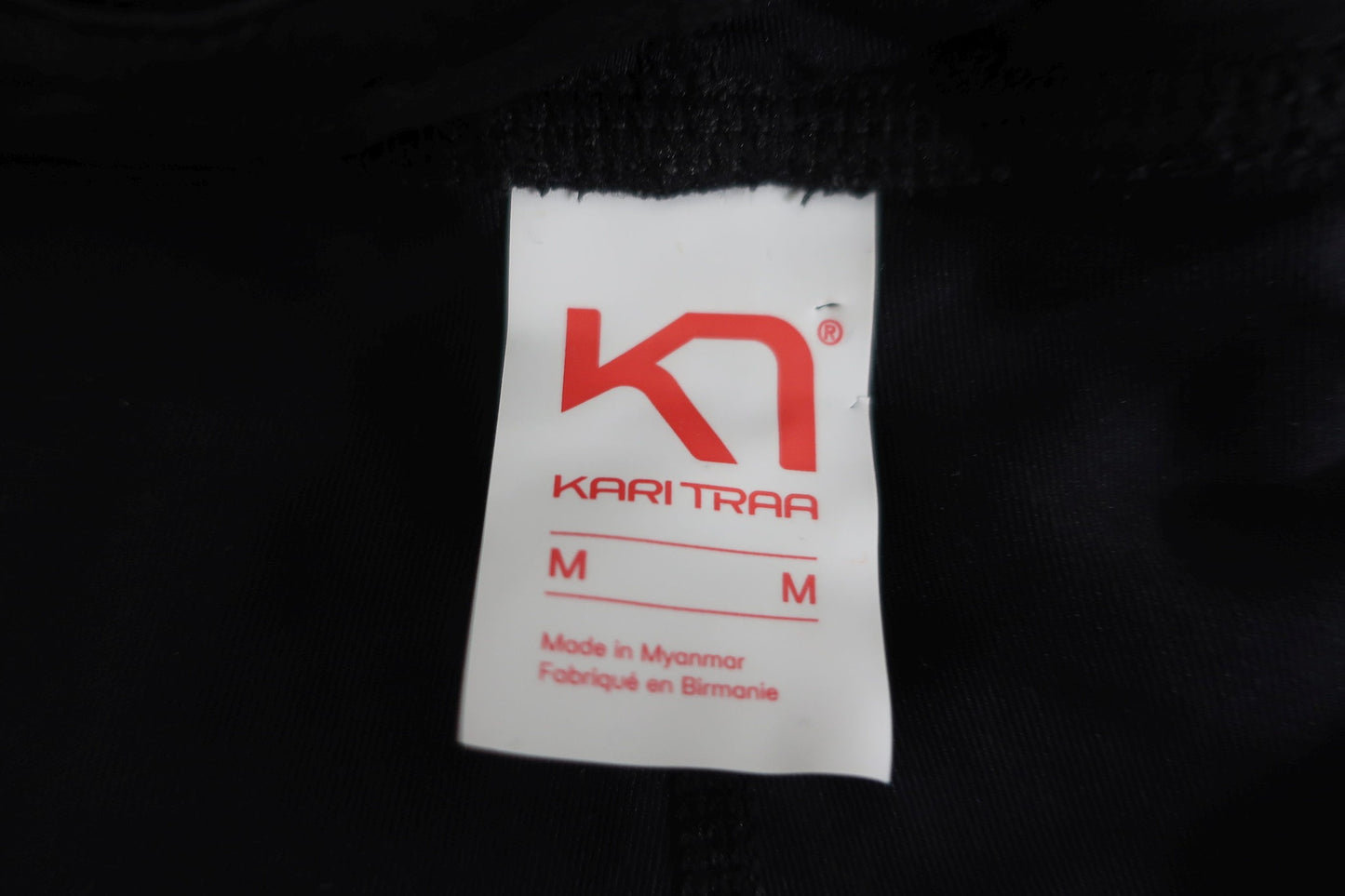 KARITRAA moteriškos sportinės tamprės M dydis