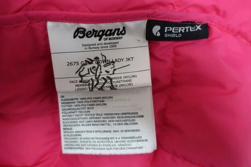 BERGANS moteriška pūkinė striukė S dydis