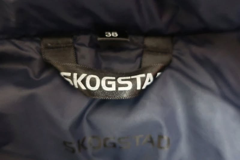 SKOGSTAD moteriškas pūkinis puspaltis 36/38 dydis