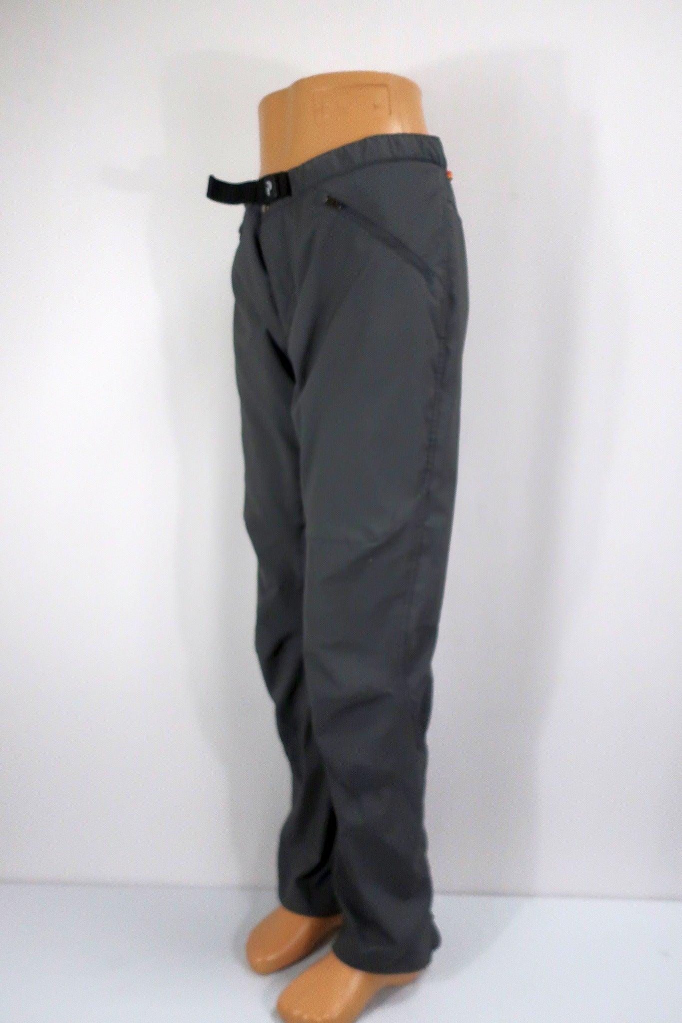 PEAK PERFORMANCE laisvalaikio, trekingo kelnės M/L dydis