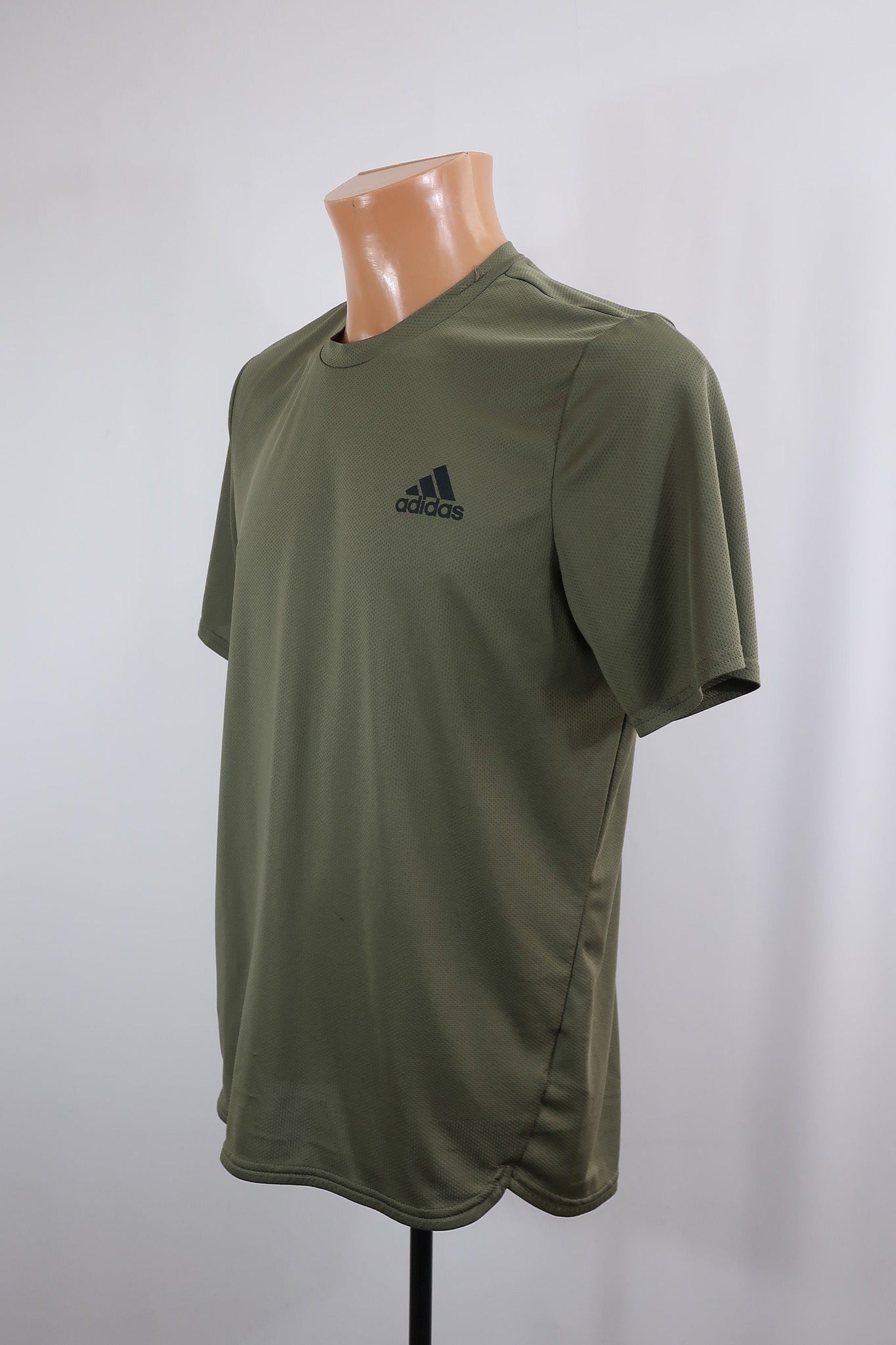 ADIDAS vyriški marškinėliai M dydis