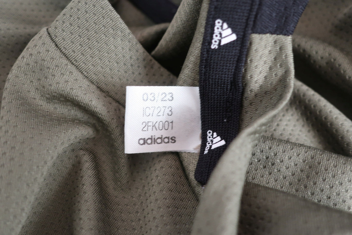ADIDAS vyriški marškinėliai M dydis