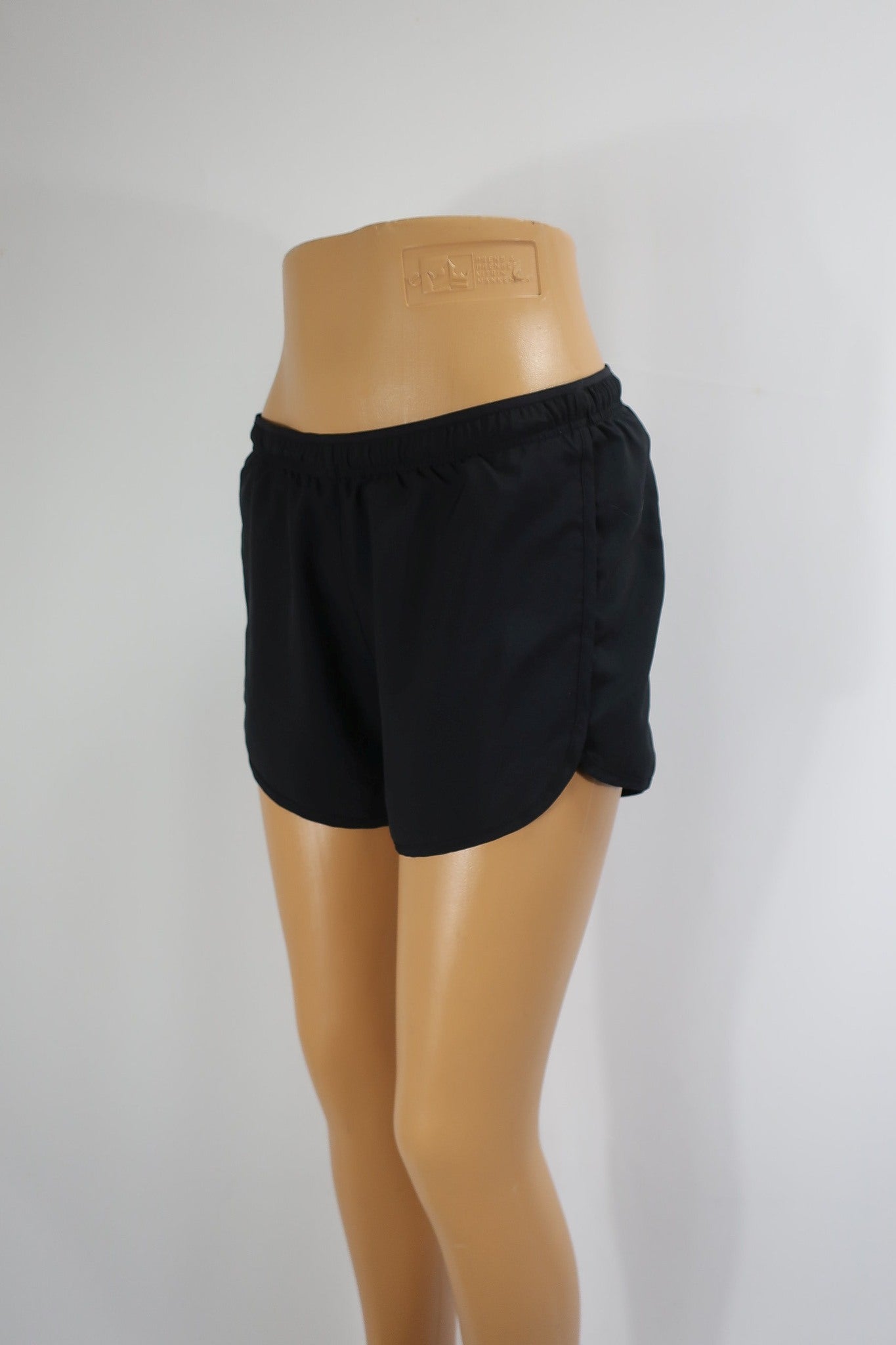 SALOMON sportiniai lengvi šortai M dydis