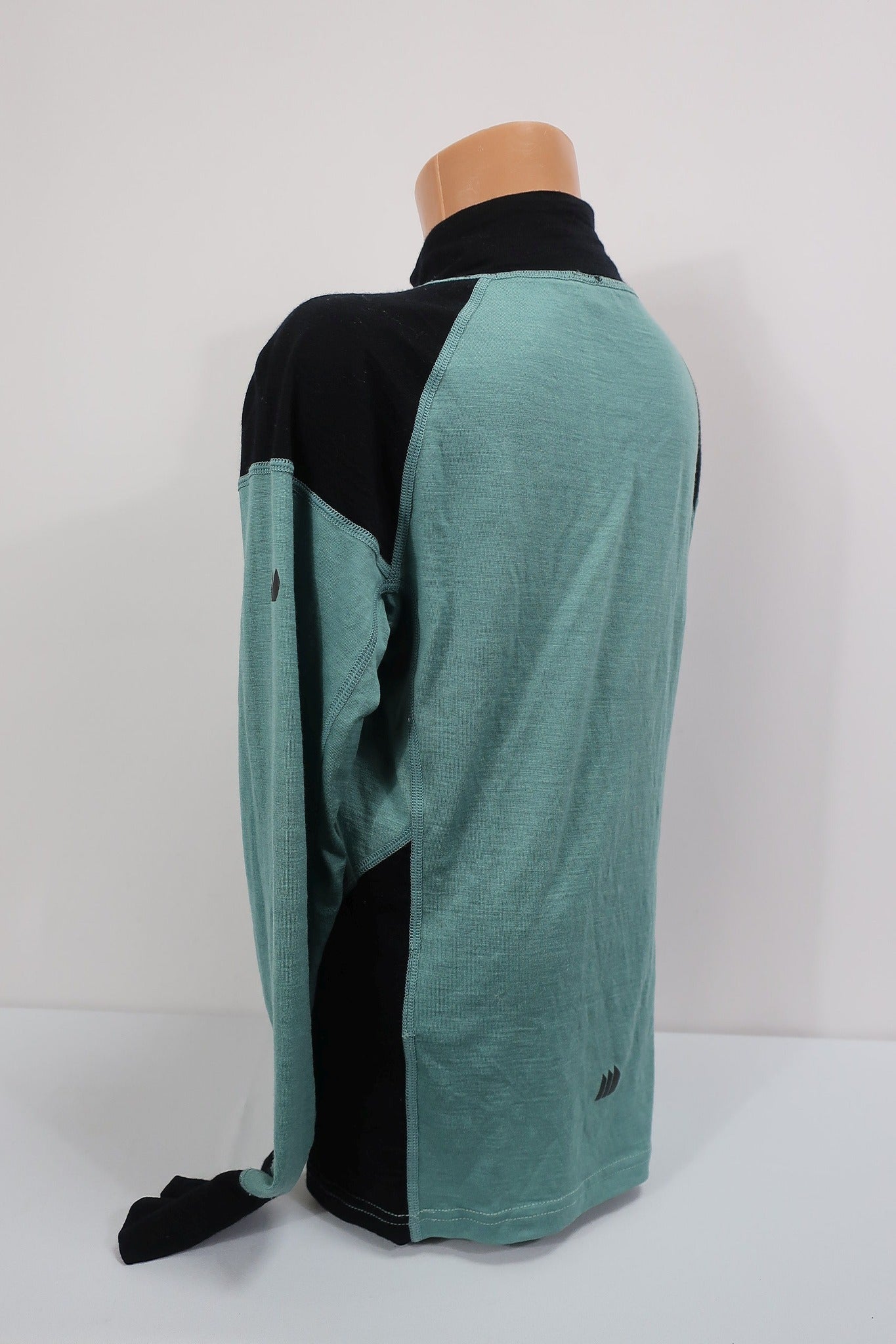 SKOGSTAD vaikiški vaikiški termo marškinėliai su merino vilna 140 ūgiui.