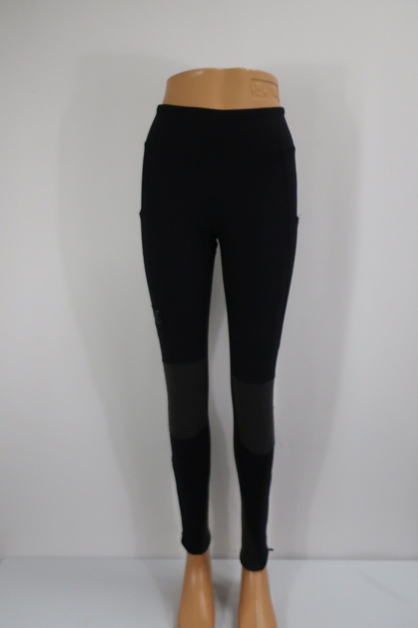 REVOLIUTION RACE moteriškos laisvalaikio, trekingo kelnės/tamprės 38 dydis