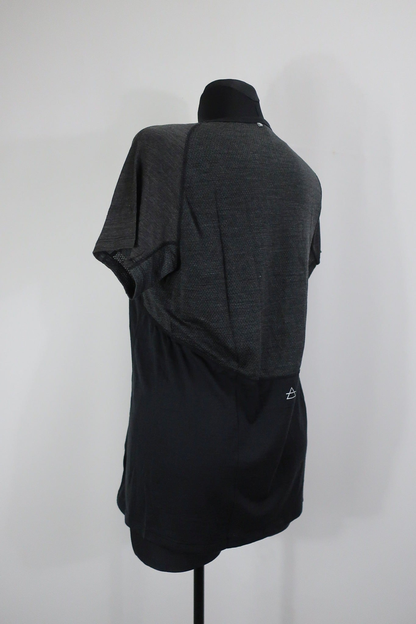 DEVOLD nauji moteriški marškinėliai su merino vilna L dydis