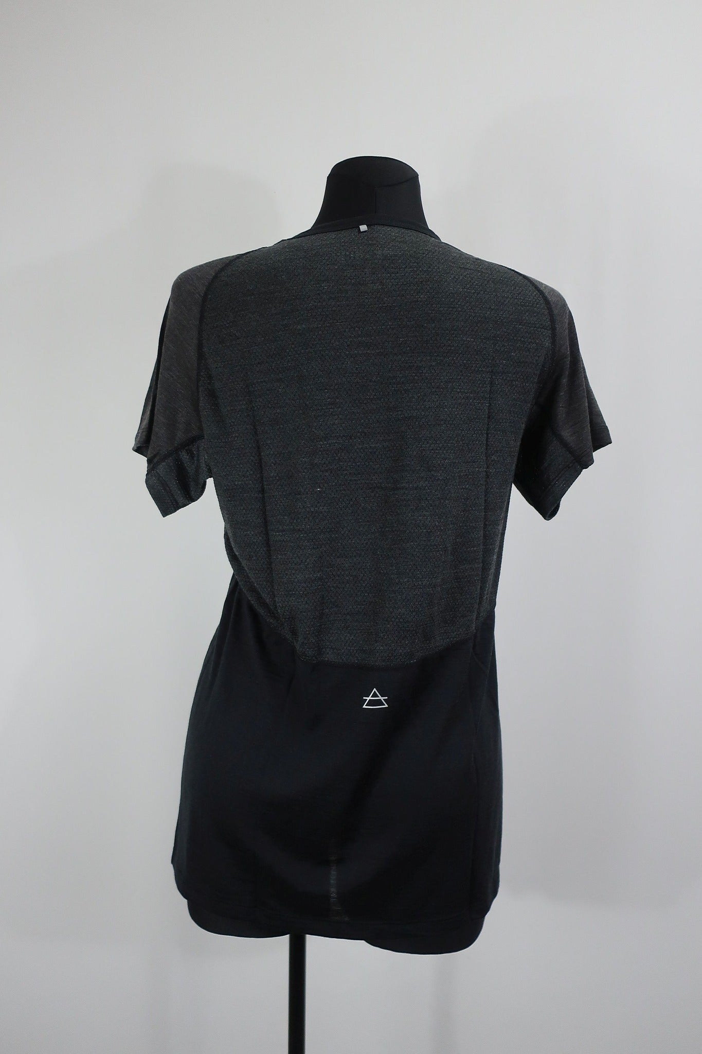 DEVOLD nauji moteriški marškinėliai su merino vilna L dydis