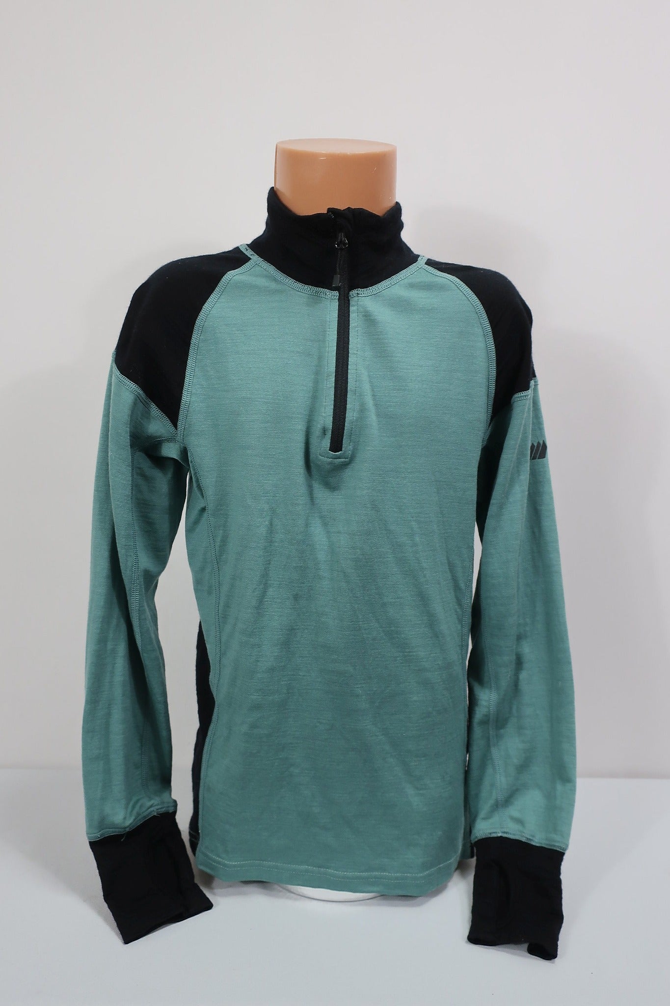 SKOGSTAD vaikiški vaikiški termo marškinėliai su merino vilna 140 ūgiui.