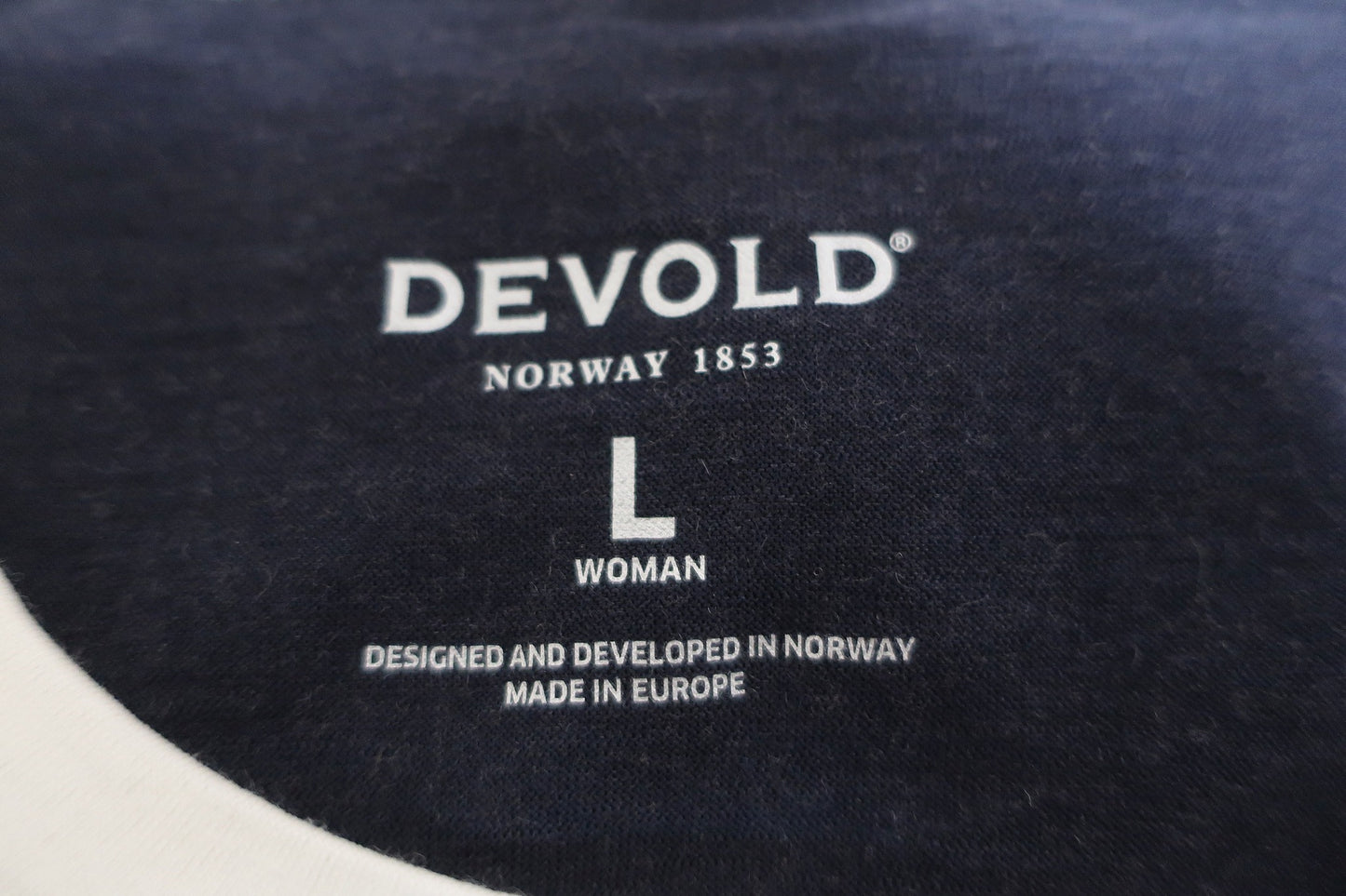 DEVOLD nauji moteriški marškinėliai su merino vilna L dydis