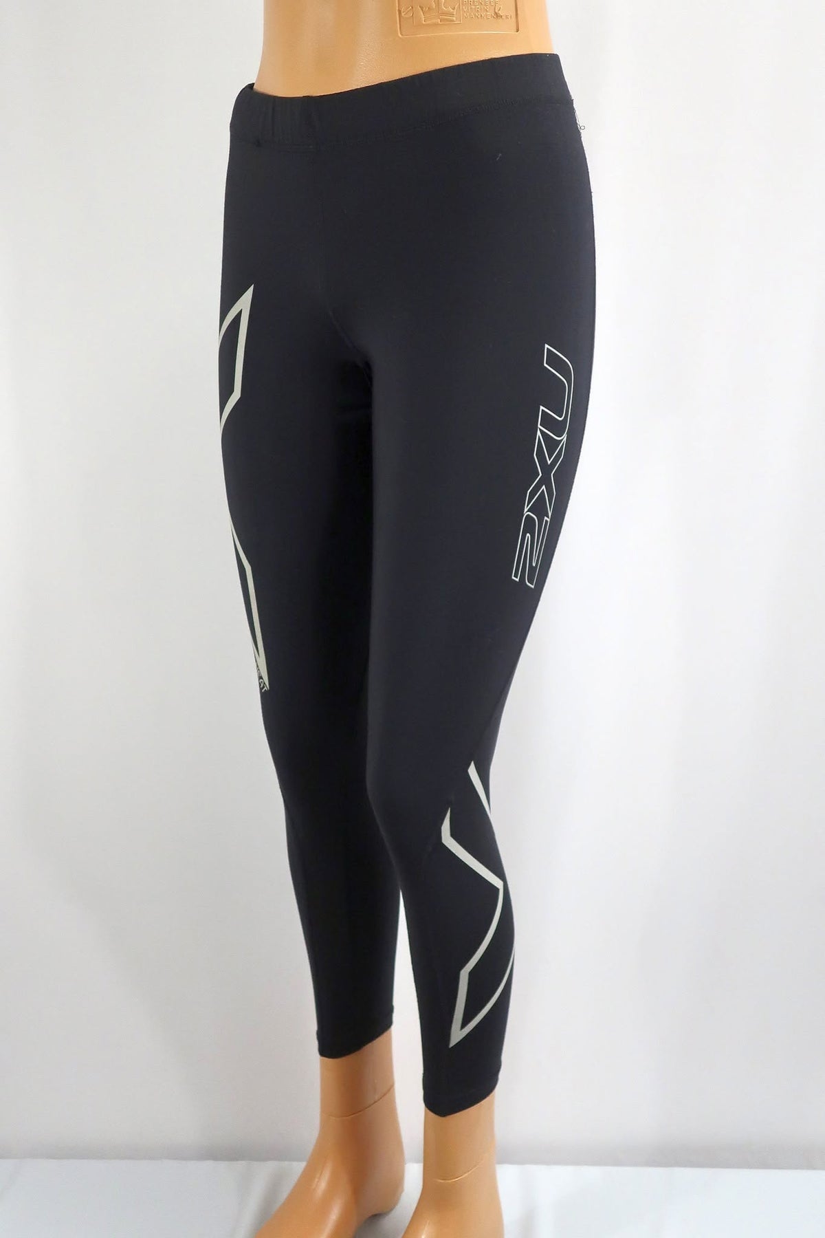 2XU moteriškos sportinės kompresinės tamprės L dydis