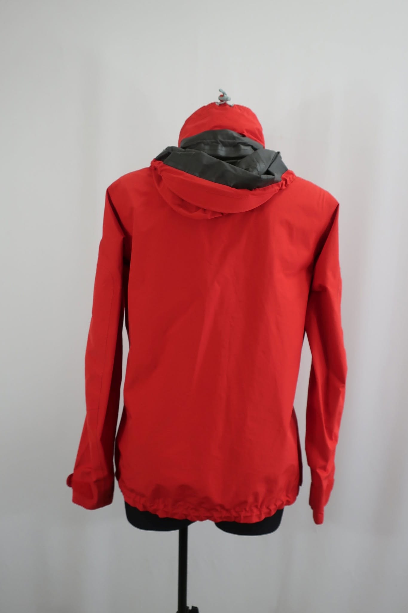 MAMMUT moteriška membraninė striukė su Gore-tex Paclite M dydis