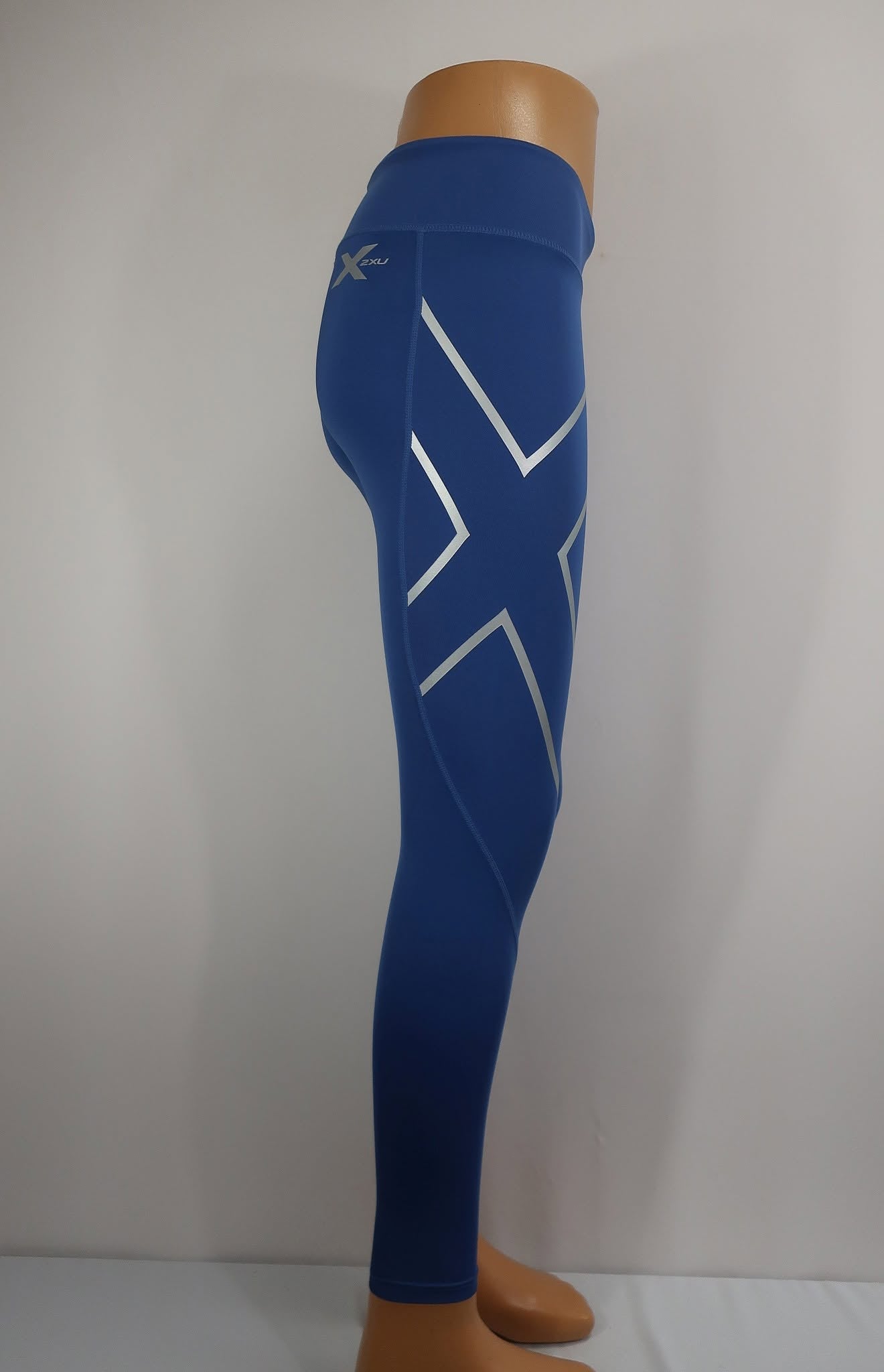 2XU moteriškos sportinės kompresinės tamprės M dydis