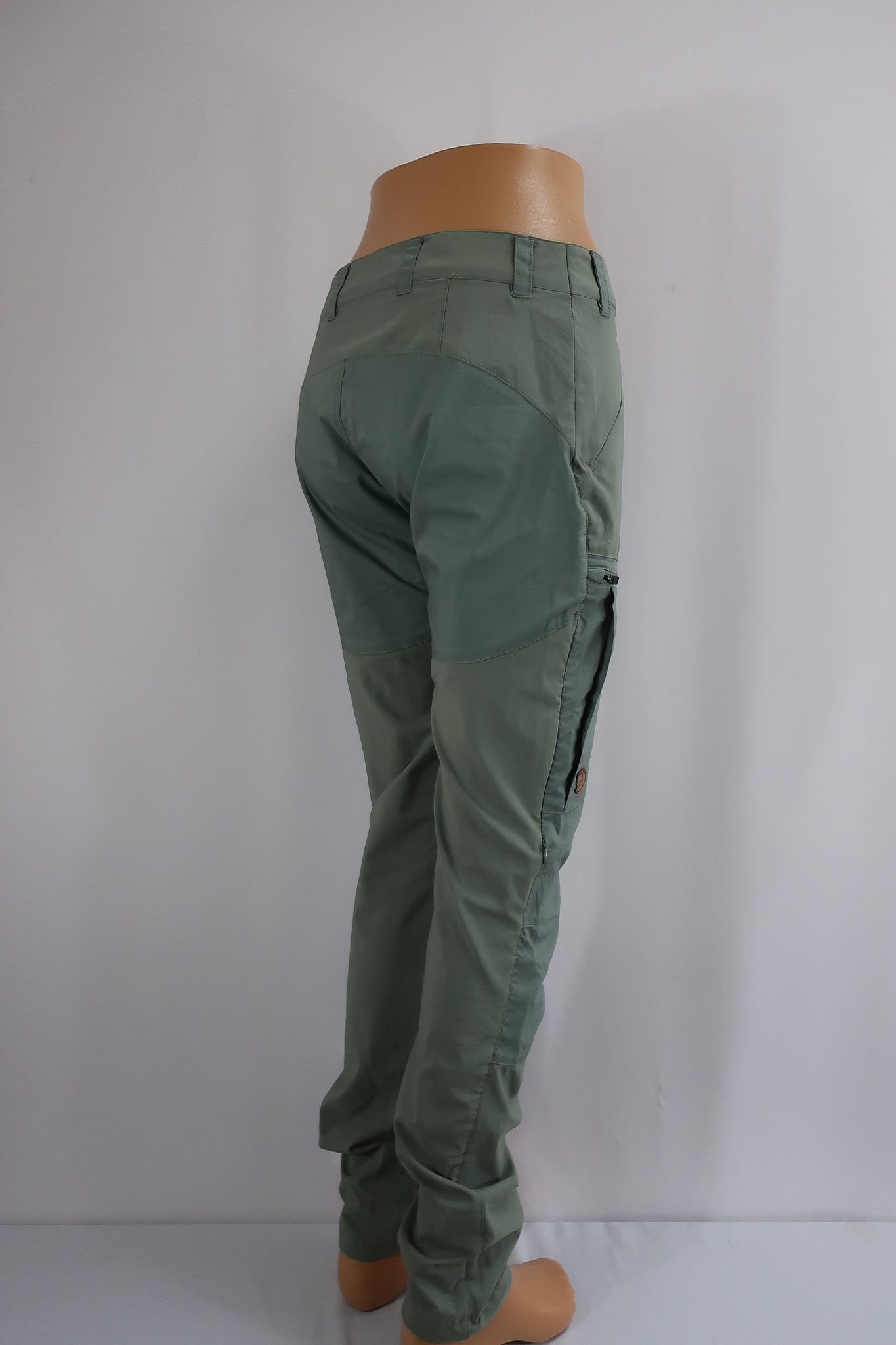 FJALLRAVEN moteriškos laisvalaikio, trekingo kelnės 40 dydis