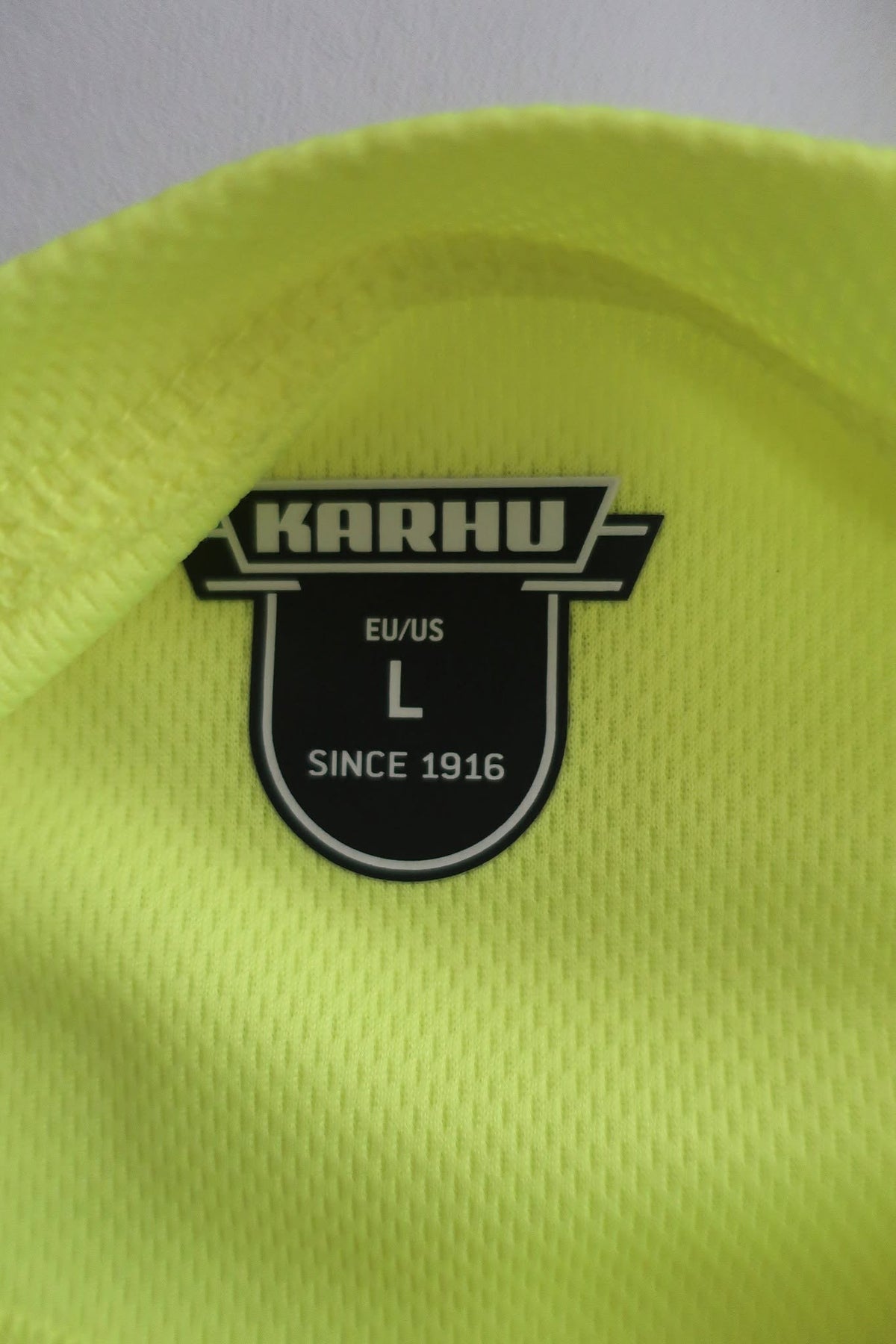 KARHU nauji vyriški sportiniai marškinėliai L dydis