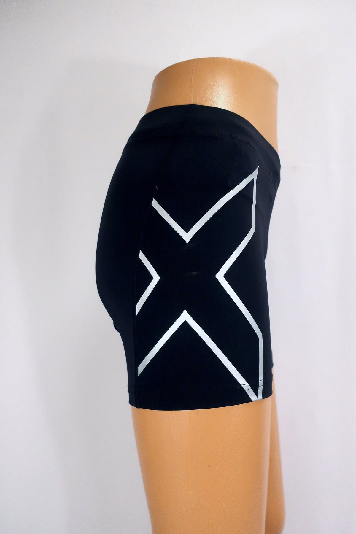 2XU moteriški sportiniai, kompresiniai šortai S dydis