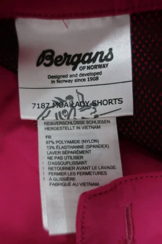 BERGANS moteriški laisvalaikio šortai S/M dydis
