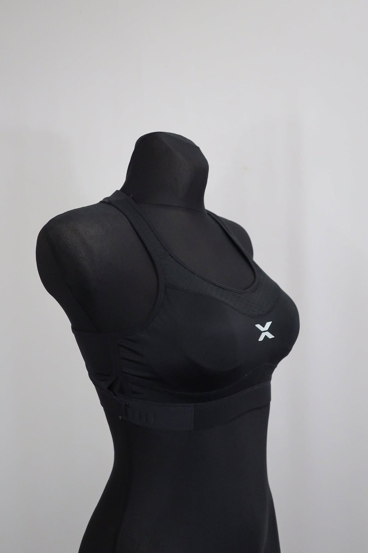 2XU sportinė liemenėle S dydis