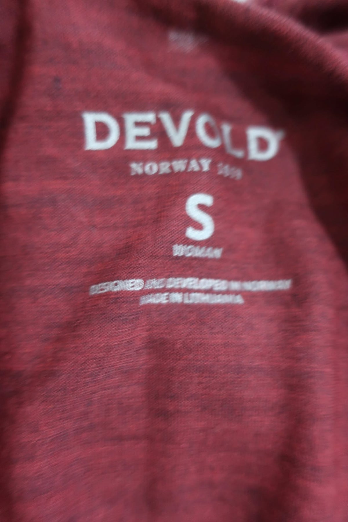 DEVOLD nauji moteriški marškinėliai su merino vilna S/M dydis
