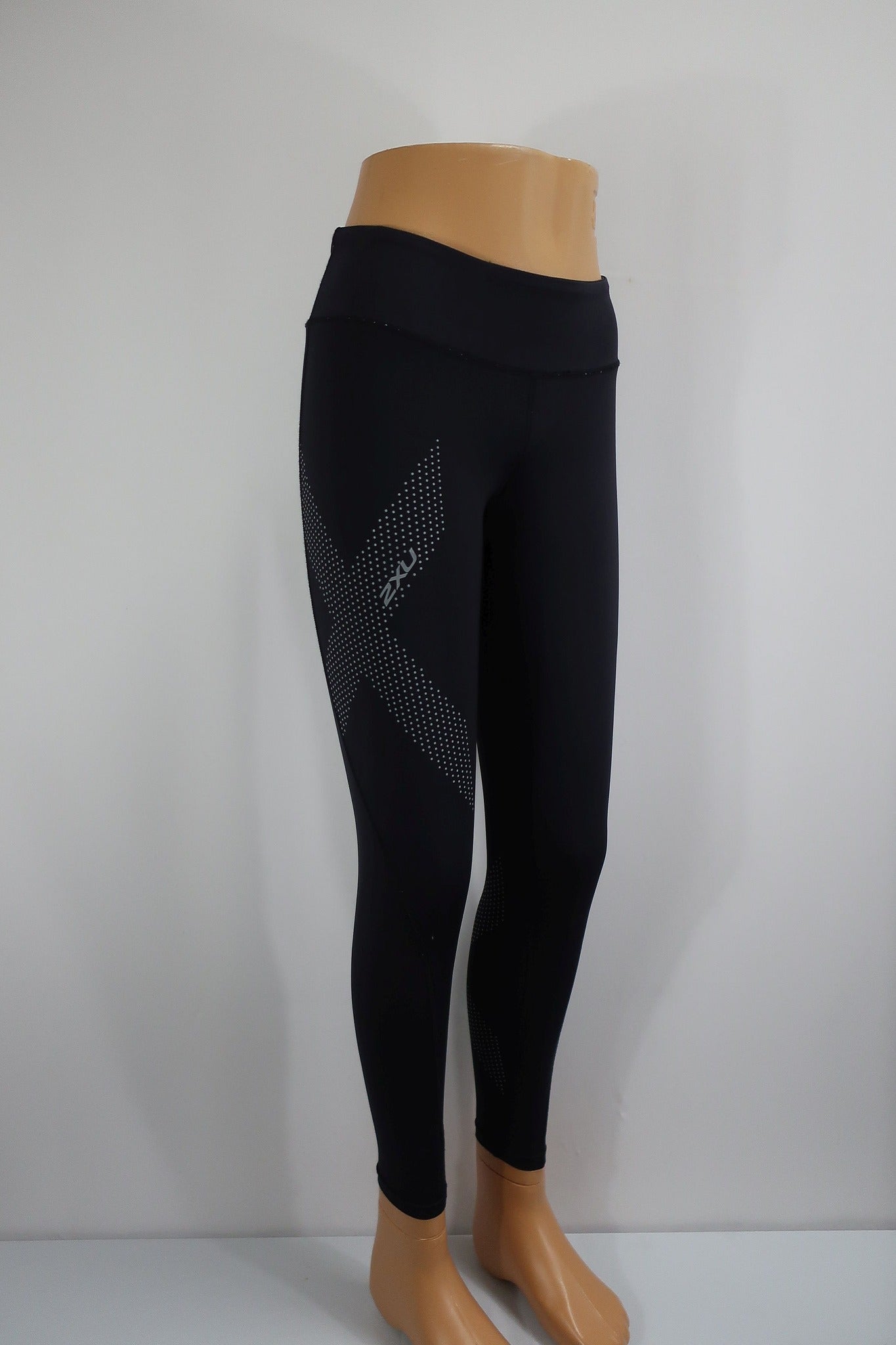 2XU moteriškos kompresinės sportinės tamprės M dydis