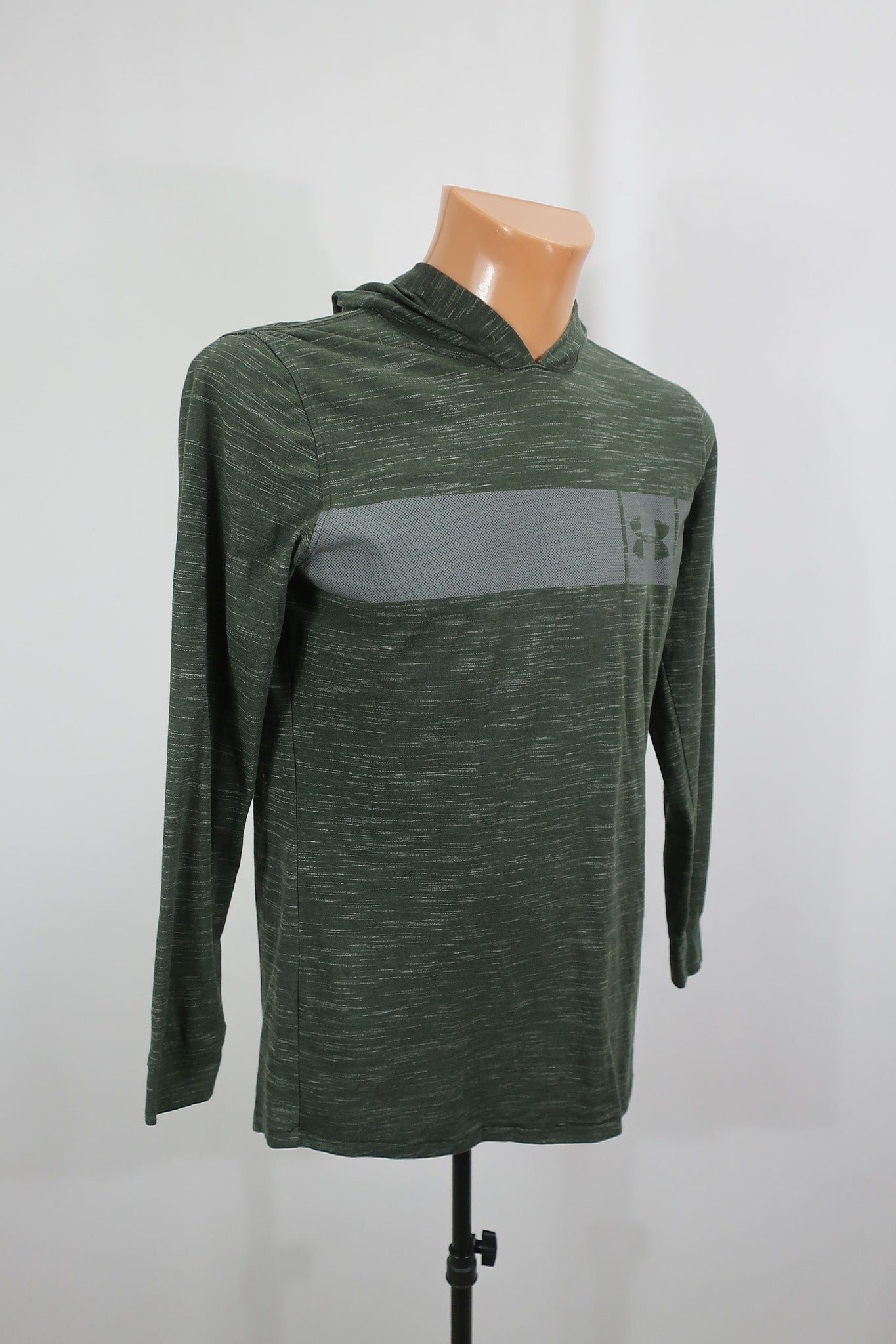UNDER ARMOUR vyriškas lengvas džemperis/marškinėliai S/M dydis