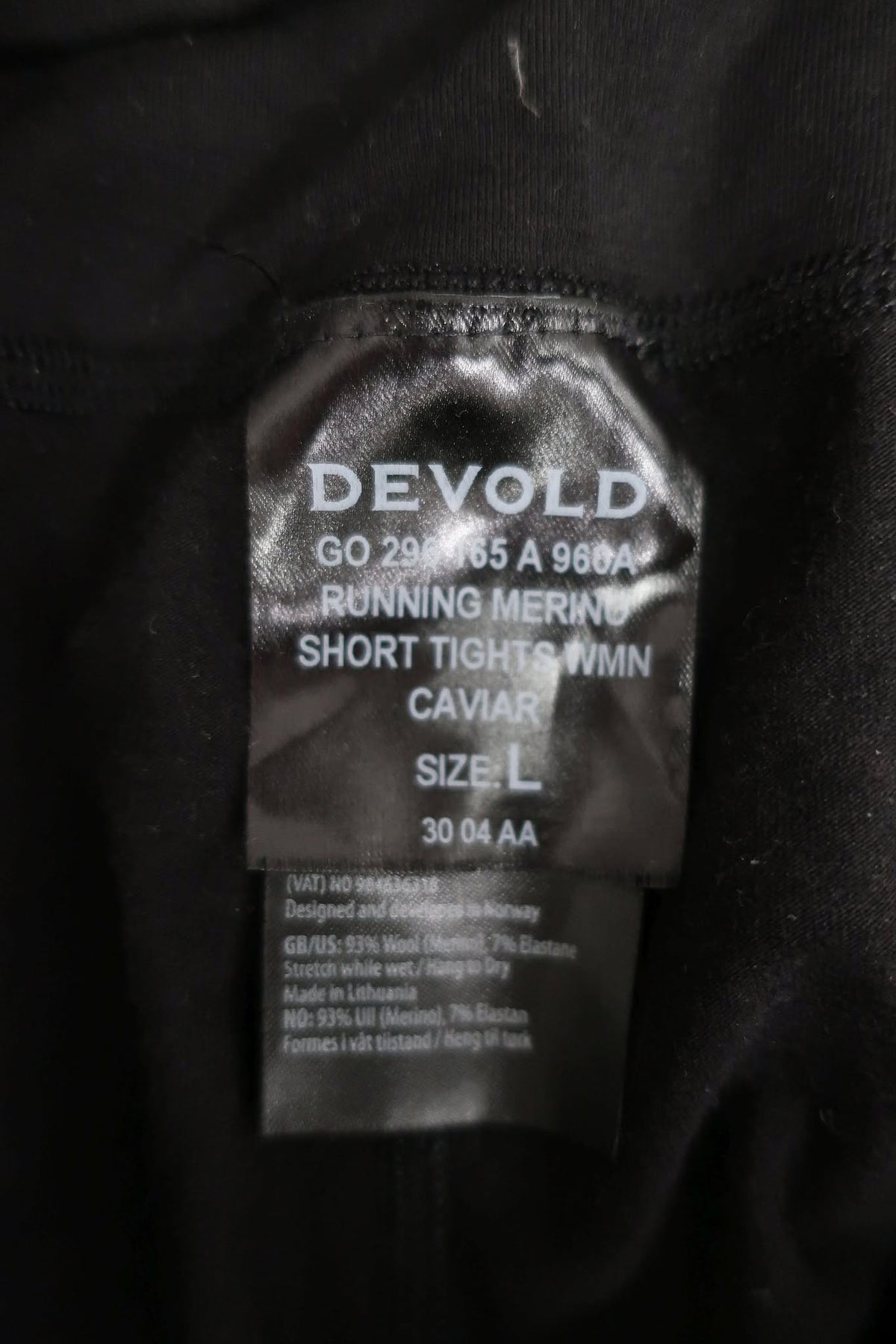 DEVOLD nauji moteriški sportiniai šortai su merino vilna L dydis
