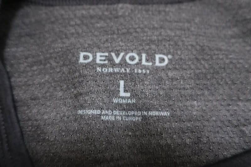 DEVOLD nauji moteriški marškinėliai su merino vilna L dydis
